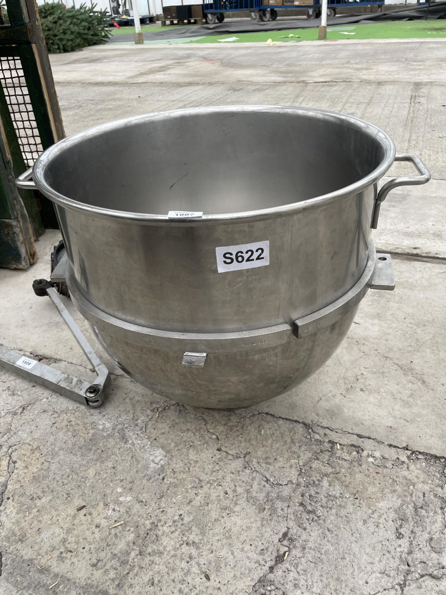 A LARGE STAINLESS STEEL COOKING POT/PLANTER