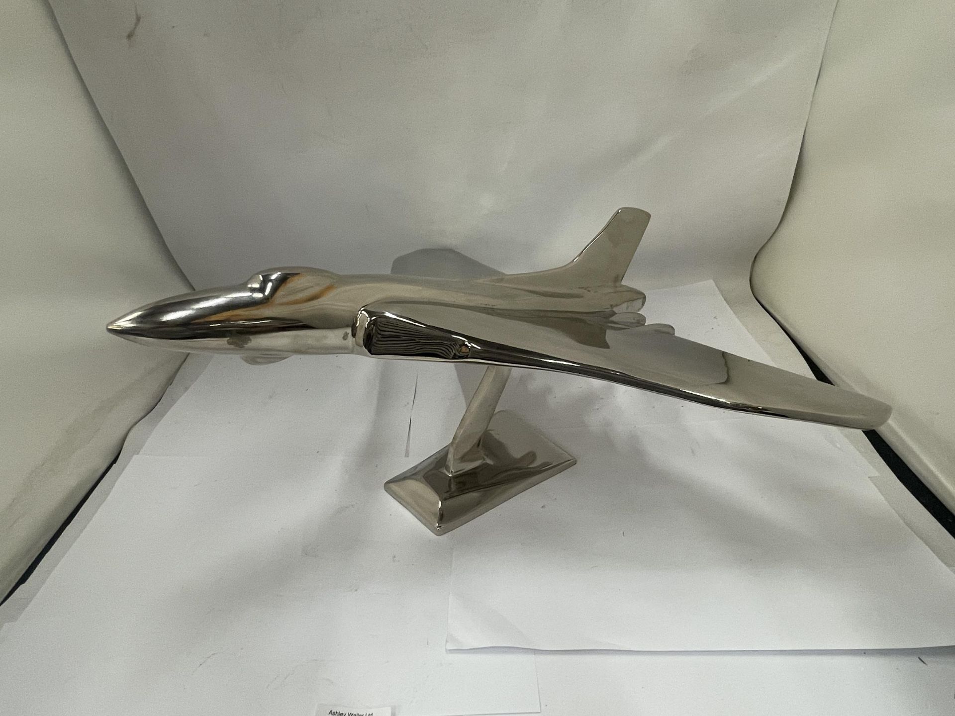 A LARGE CHROME VULCAN BOMBER AEROPLANE MODEL - Image 2 of 3