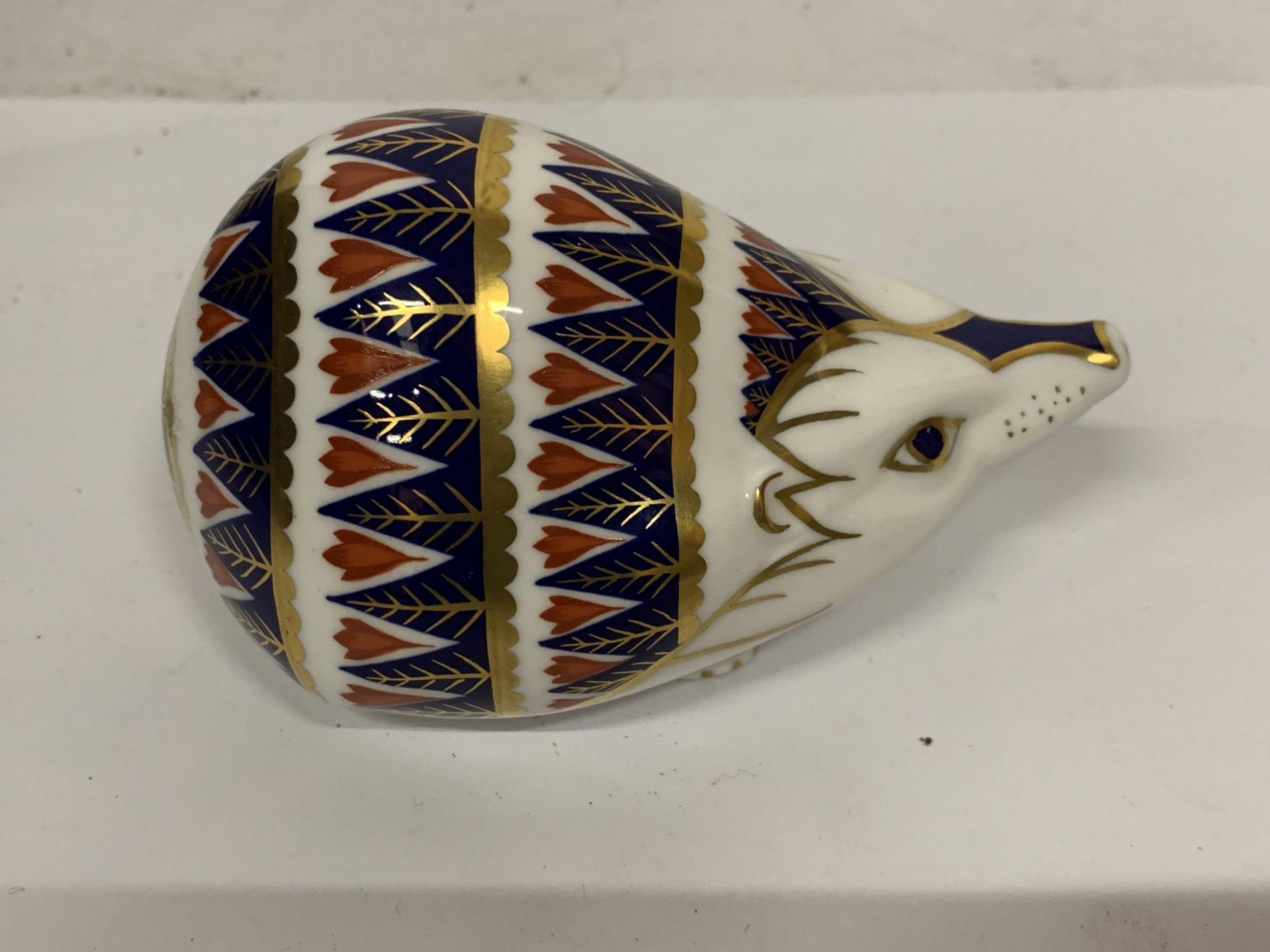 A ROYAL CROWN DERBY HEDGEHOG (SECOND)