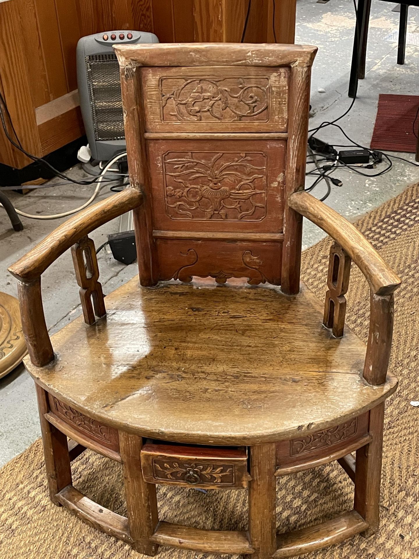 A VINTAGE CHINESE CARVED HARDWOOD CHILD'S ARMCHAIR WITH LOWER DRAWER TO SEAT, HEIGHT 80CM, WIDTH