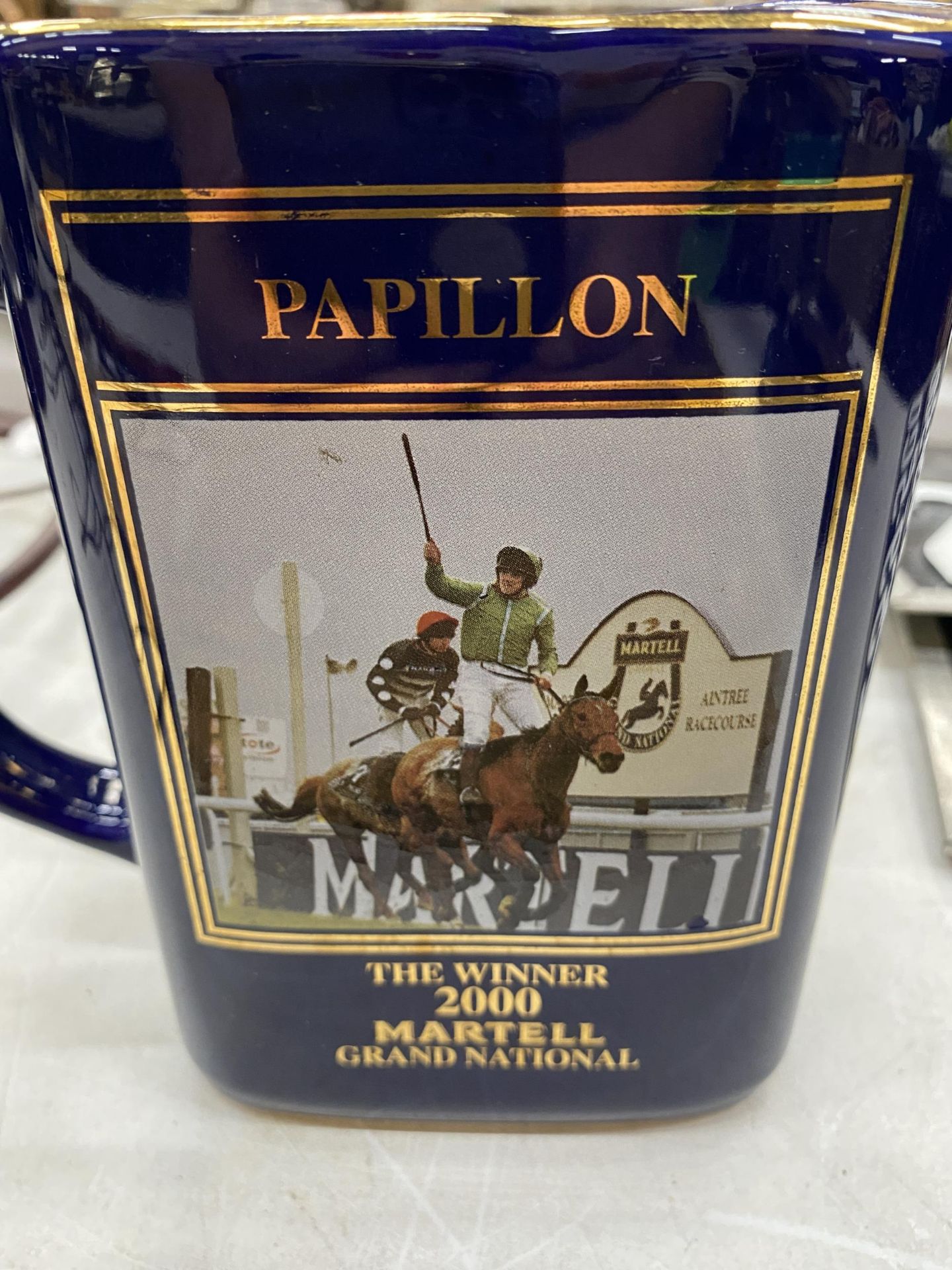 TWO MARTELL COGNAC WATER JUGS FEATURING GRAND NATIONAL WINNERS 'PAPILLON' (2000) AND 'SEAGRAM' ( - Bild 3 aus 4