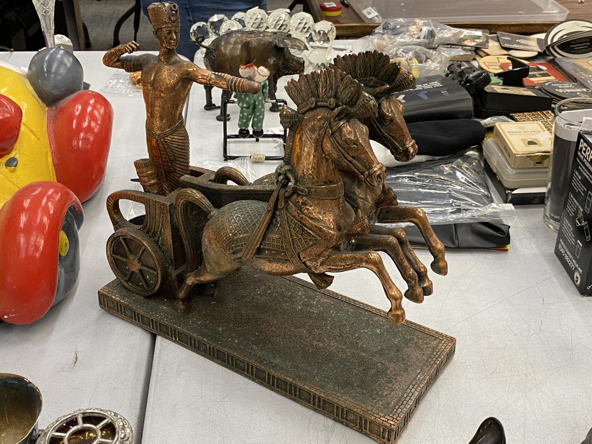 A COPPER EFFECT HORSE AND CHARIOT MODEL, HEIGHT 27CM - Image 2 of 3