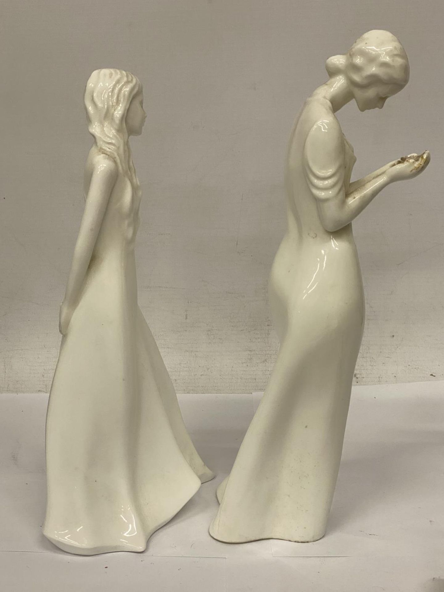 TWO ROYAL DOULTON FIGURINES "TENDERNESS" AND "TOMORROW'S DREAMS" - Image 2 of 4