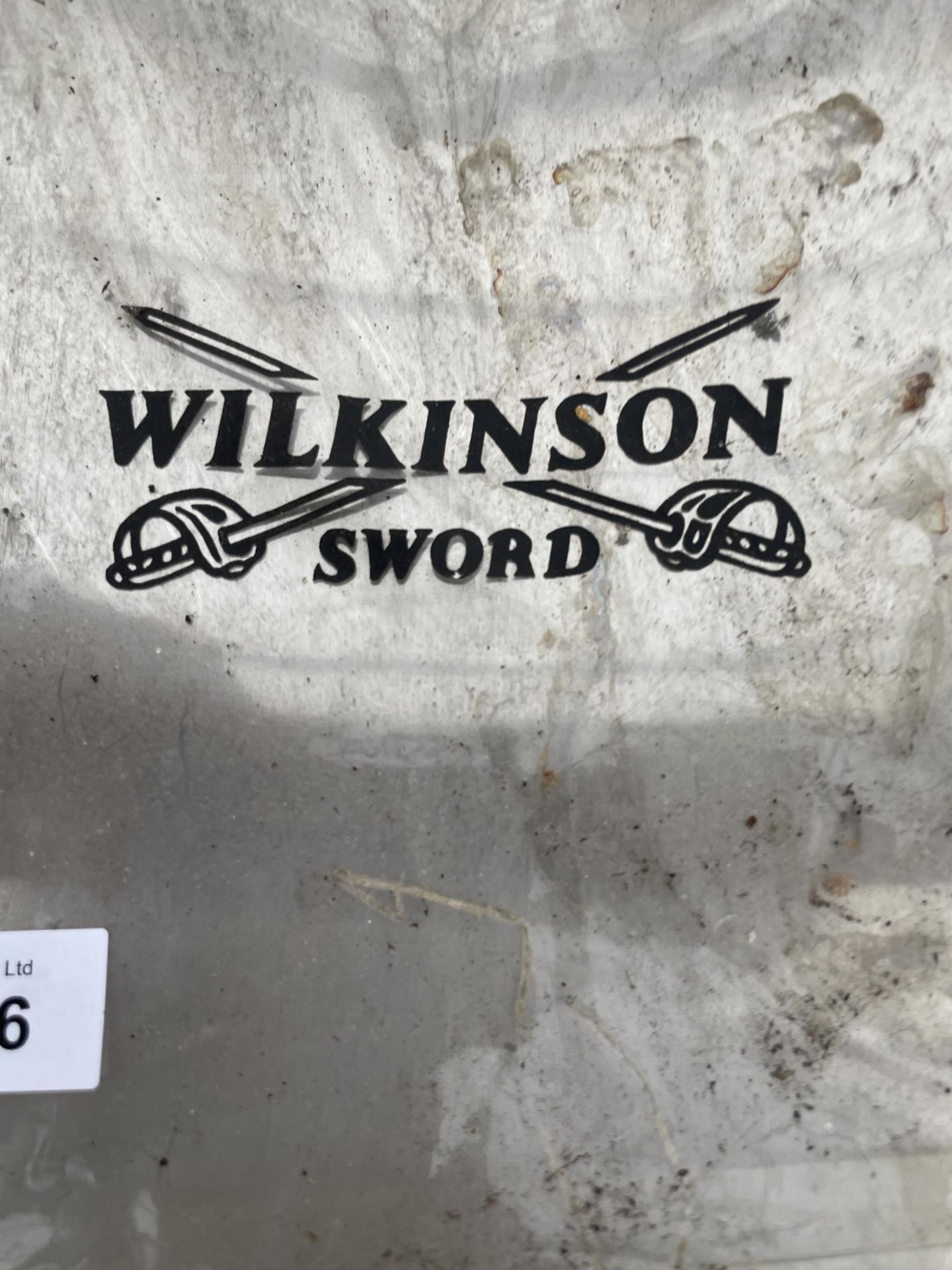 A STAINLESS STEEL WILKINSON SWORD SPADE - Bild 2 aus 7