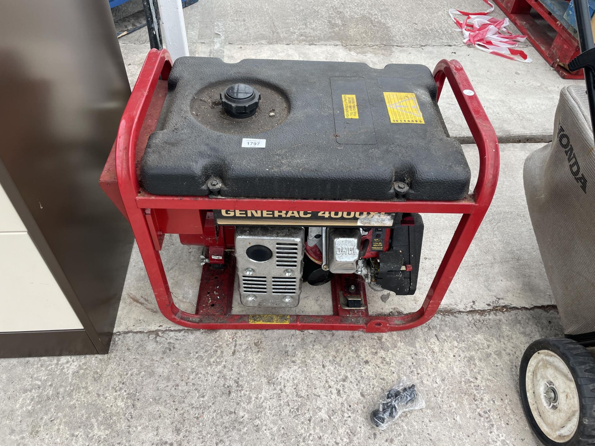 A GENERAC 4000XL PETROL GENERATOR