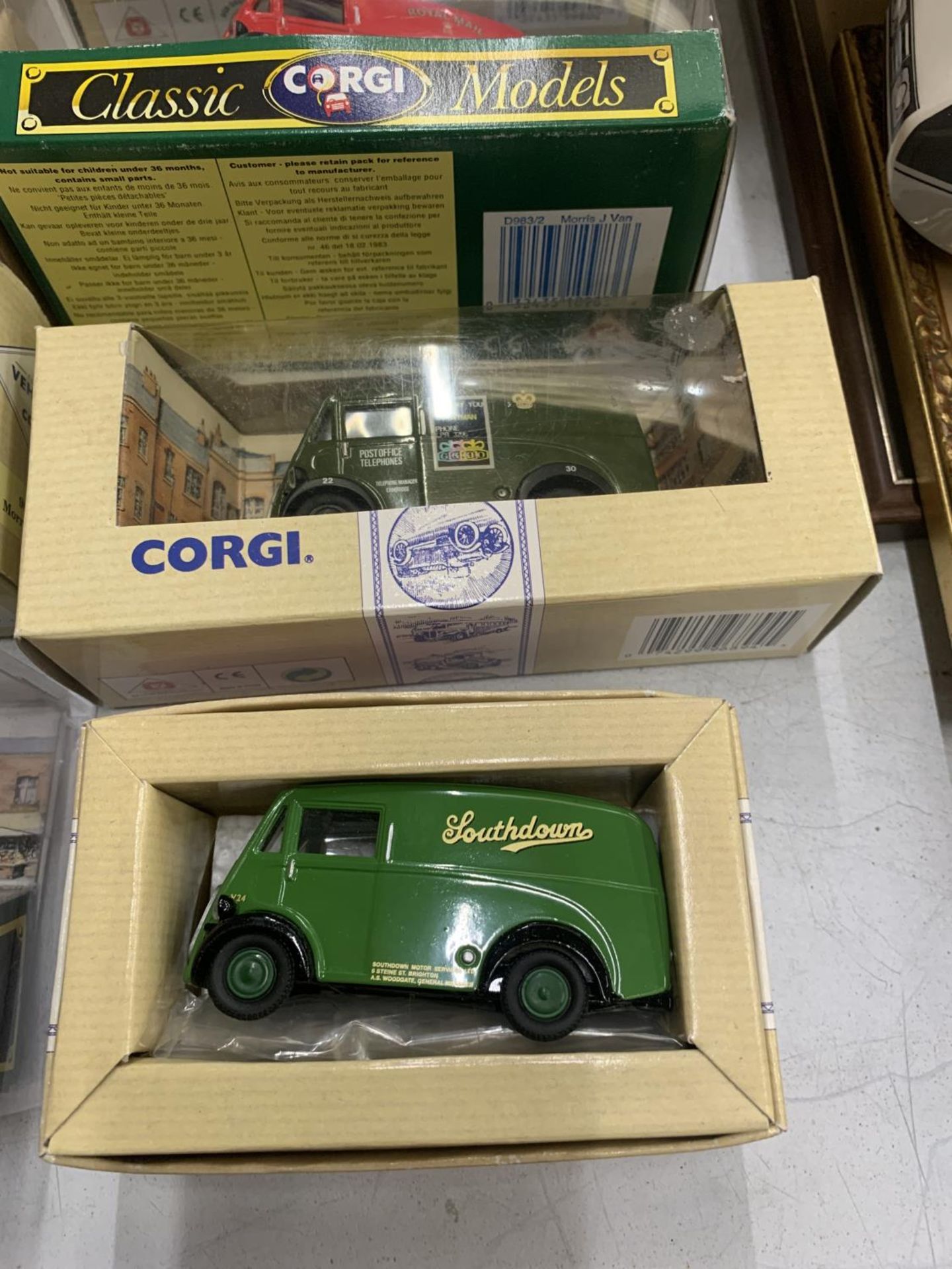 EIGHT BOXED CORGI MODELS OF MORRIS J VANS - Image 4 of 5