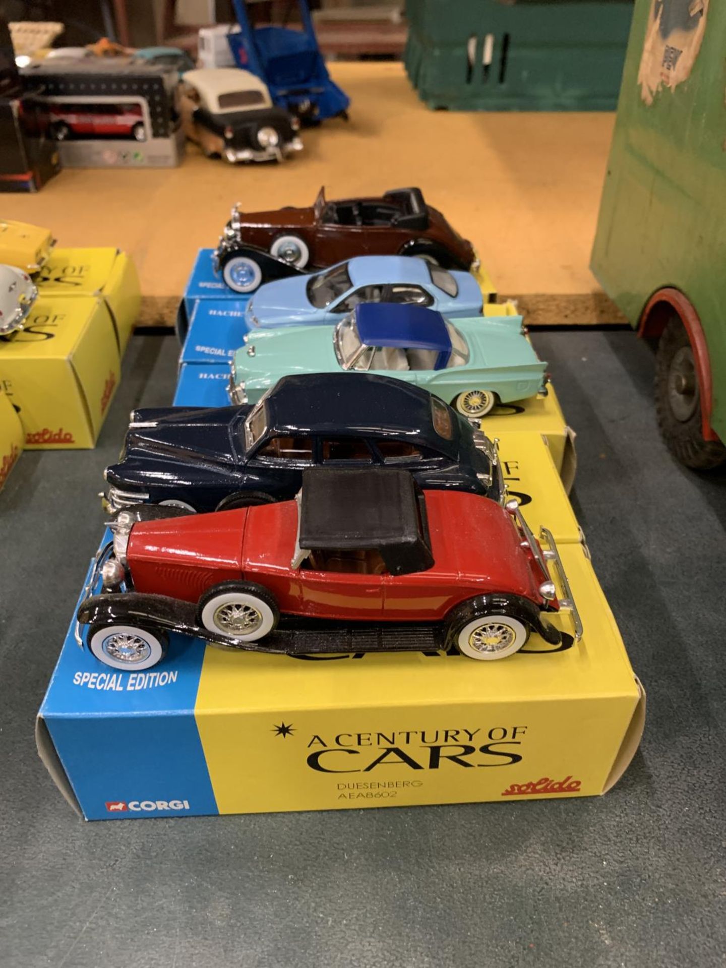 FIVE BOXED CORGI 'A CENTURY OF CARS' TO INCLUDE A STUDEBACK SILVER HAWK, CHRYSLER WINDSOR, - Image 3 of 3