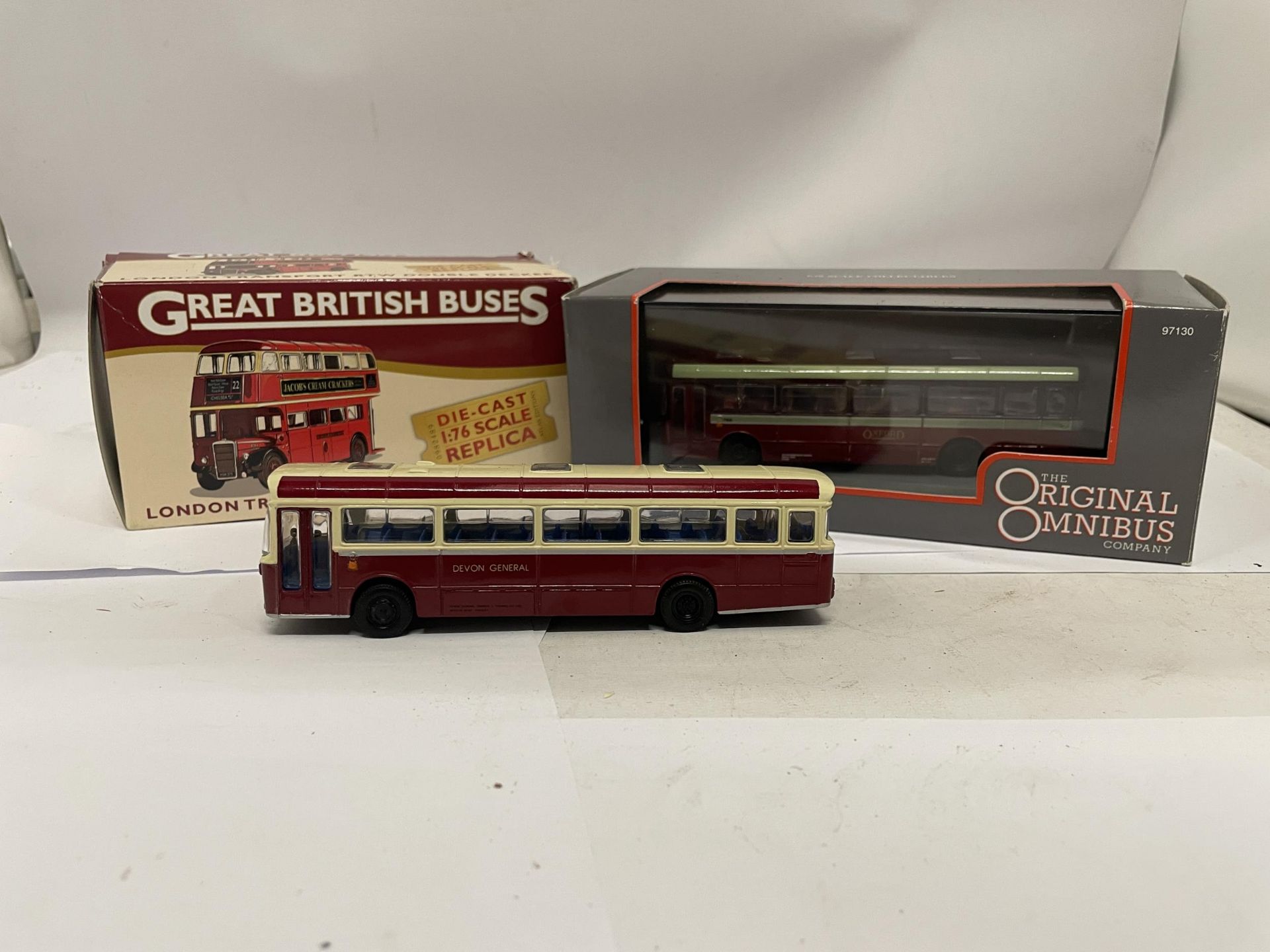THREE VINTAGE BUSES TO INCLUDE GREAT BRITISH BUSES DIE-CAST REPLICA LONDON TRANSPORT RTW DOUBLE