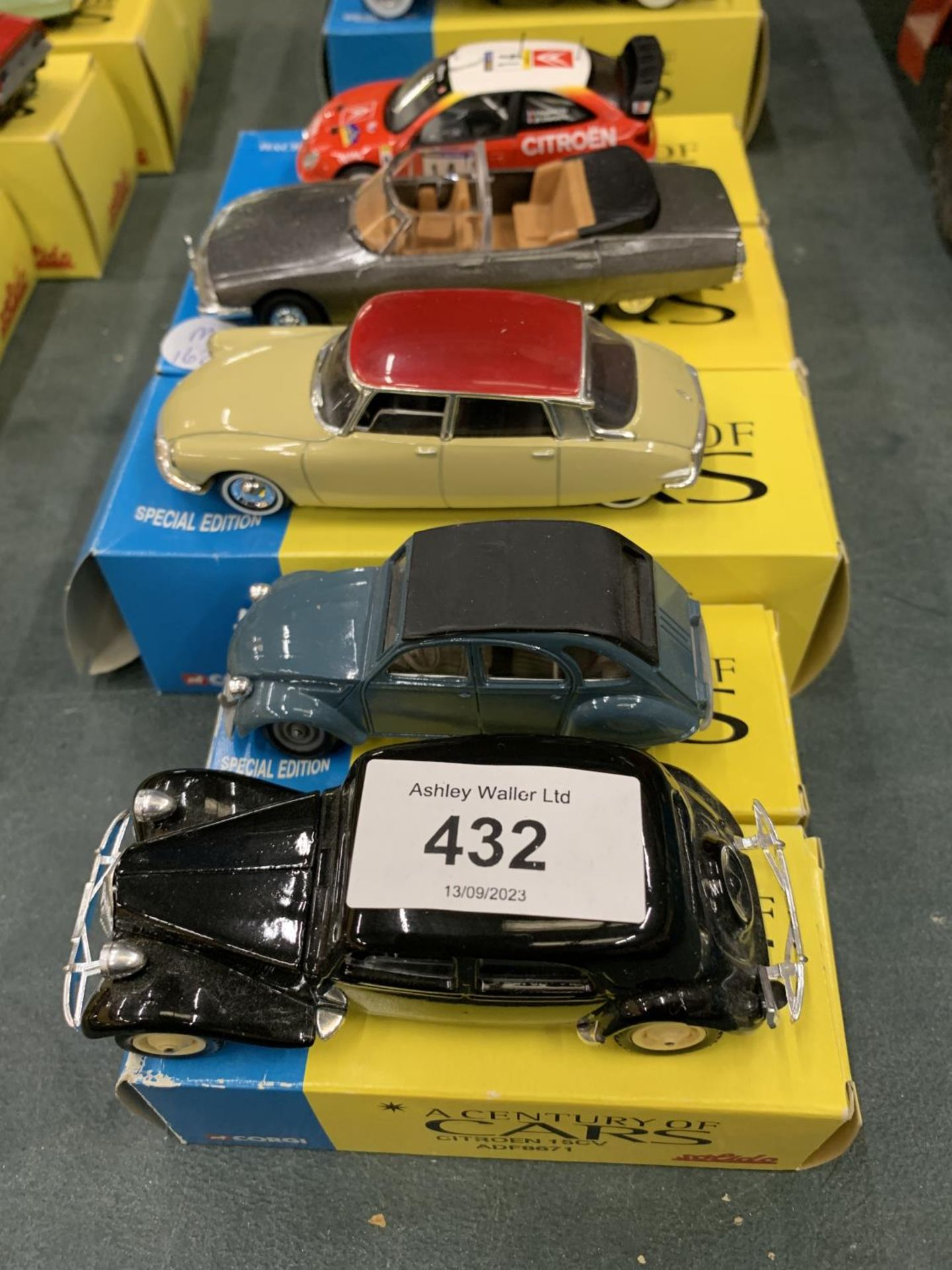 FIVE BOXED CORGI 'A CENTURY OF CARS' TO INCLUDE A CITROEN XSARA, 2CV, 15CV, DS AND SM PRESIDENTIELLE