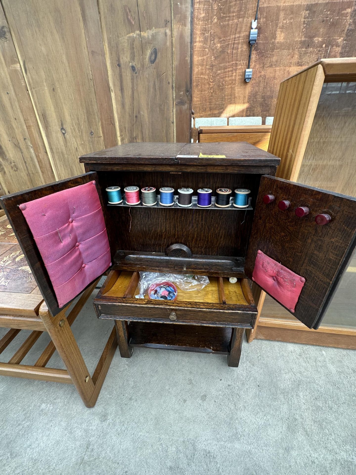 A VINTAGE OAK SEWING CABINET - Image 3 of 4