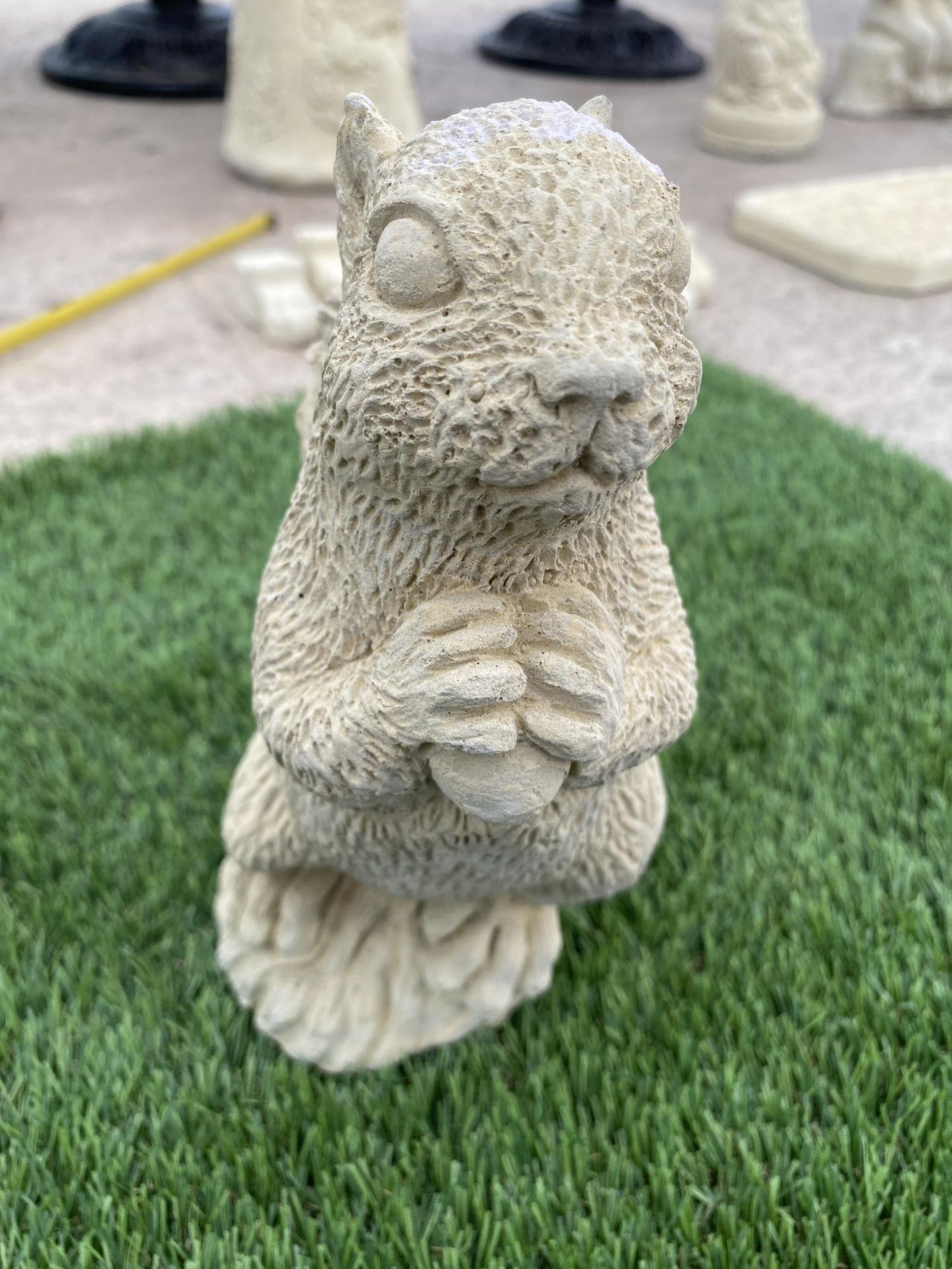 AN AS NEW EX DISPLAY CONCRETE 'NUTTY' SQUIRREL FIGURE *PLEASE NOTE VAT TO BE PAID ON THIS ITEM* - Image 2 of 4