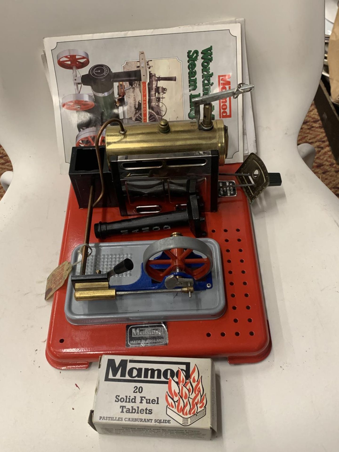 A BOXED MAMOD SP4 STATIONARY STEAM ENGINE AND ACCESSORIES