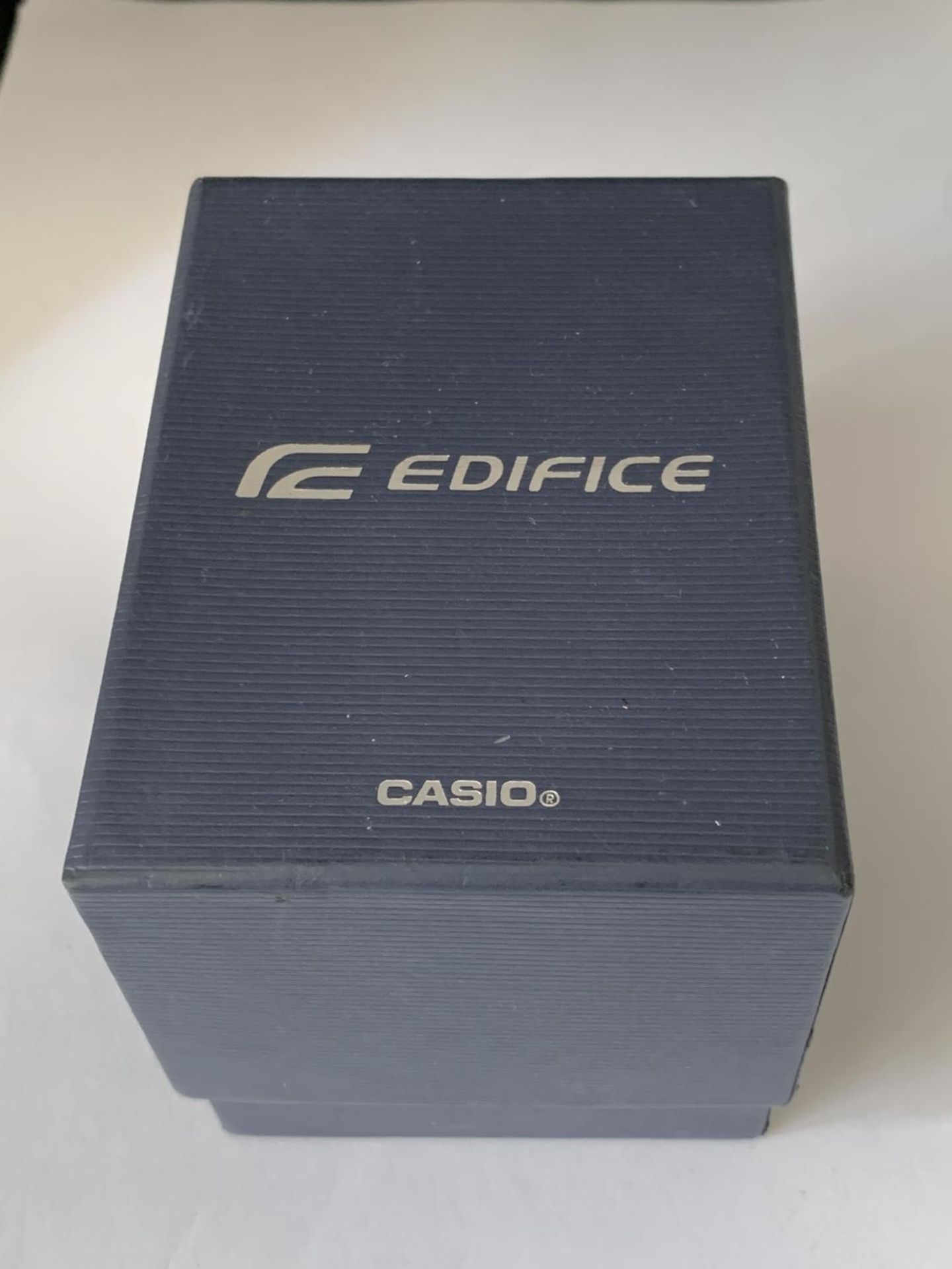 AN AS NEW AND BOXED CASIO EDIFICE DIVER CHRONOGRAPH WRIST WATCH SEEN WORKING BUT NO WARRANTY - Image 3 of 3