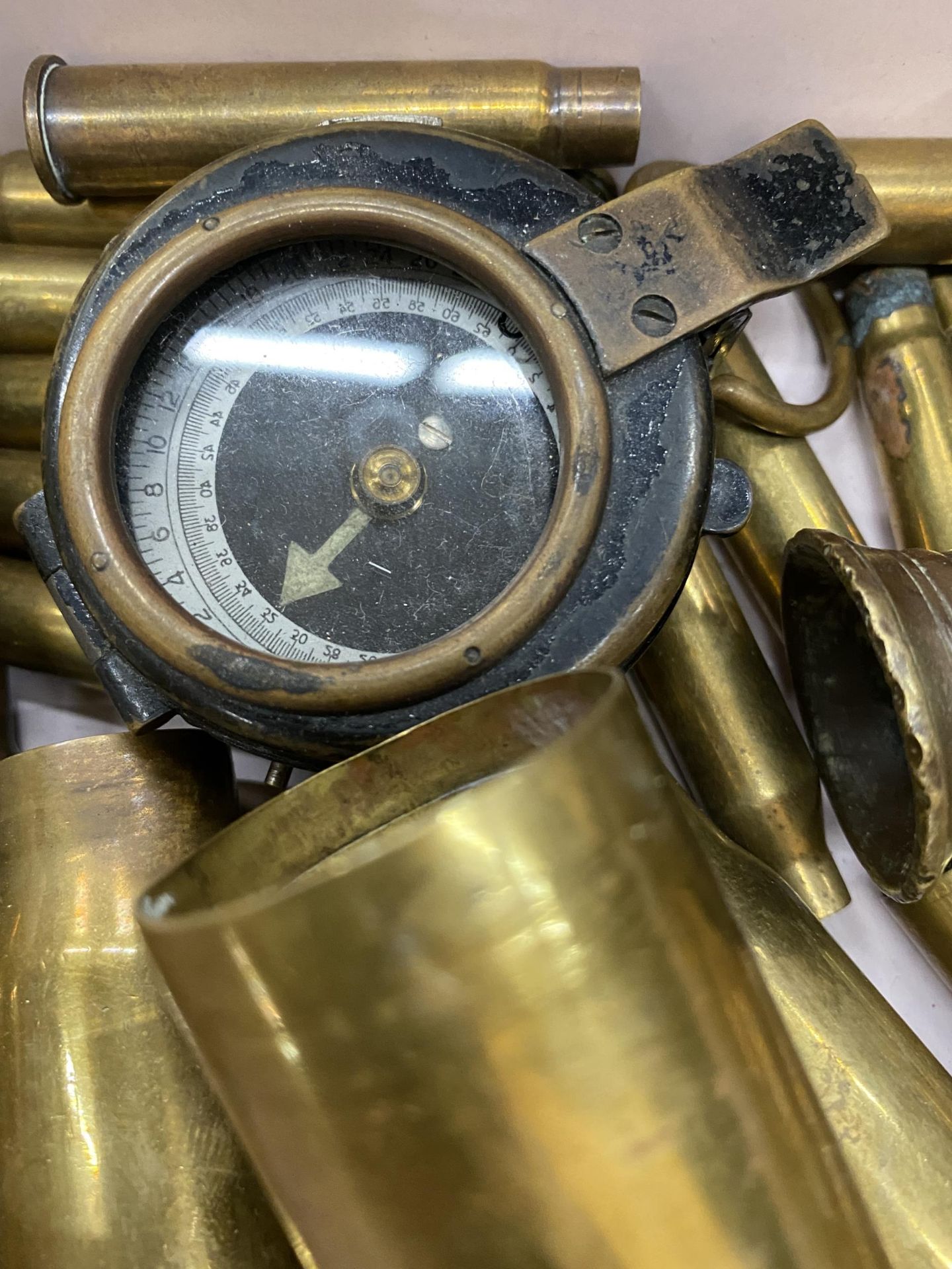 A QUANTITY OF BRASS MILITARIA BULLET SHELLS - Image 3 of 4
