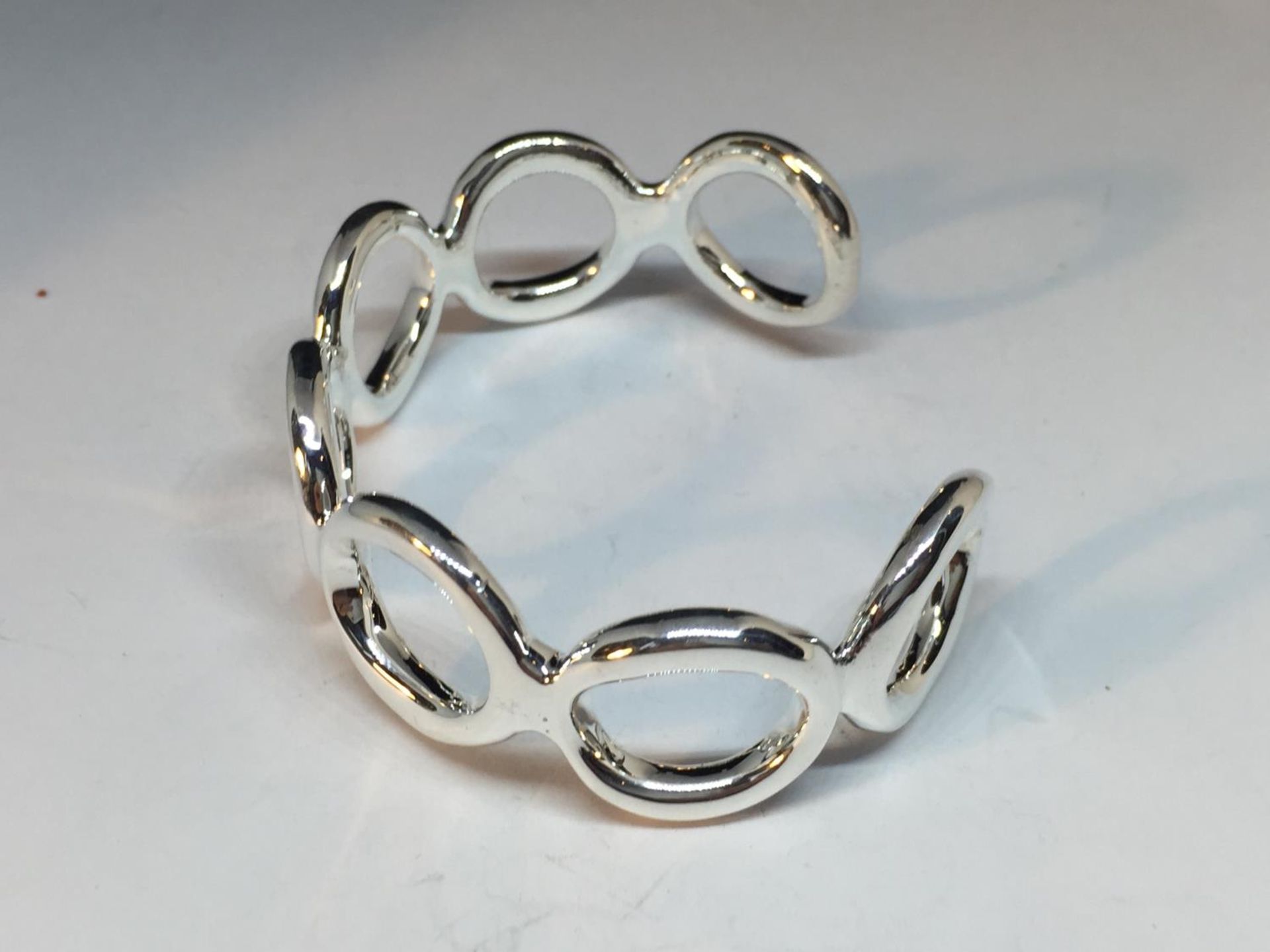 A SILVER BANGLE - Image 2 of 3