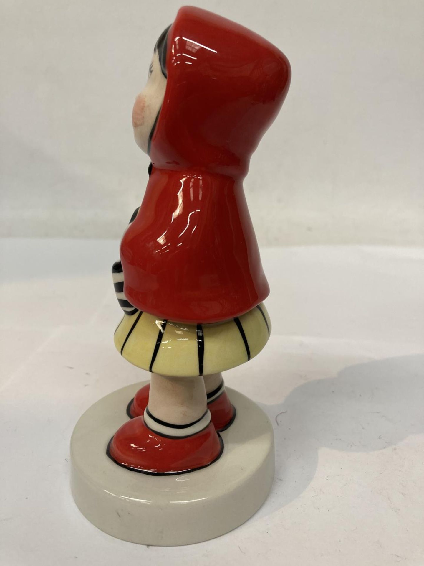 A LIMITED EDITION LORNA BAILEY LITTLE RED RIDING HOOD FIGURE WITH CERTIFICATE, 10/50 - Image 4 of 6