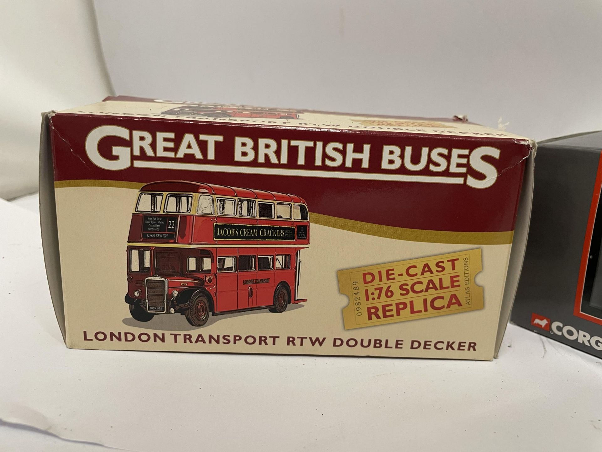 THREE VINTAGE BUSES TO INCLUDE GREAT BRITISH BUSES DIE-CAST REPLICA LONDON TRANSPORT RTW DOUBLE - Image 3 of 3