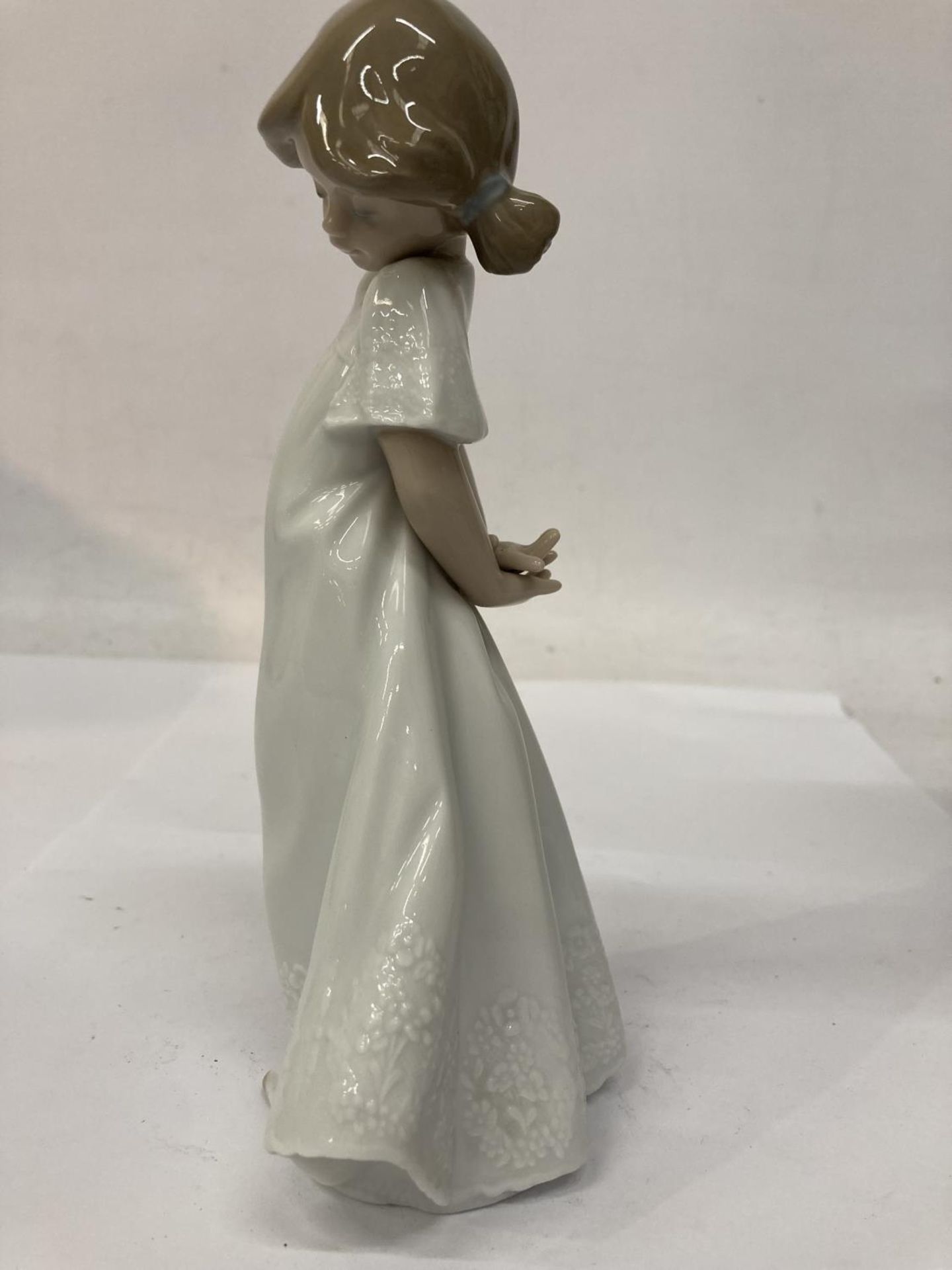 A NAO GIRL IN GOWN FIGURE - Image 4 of 5