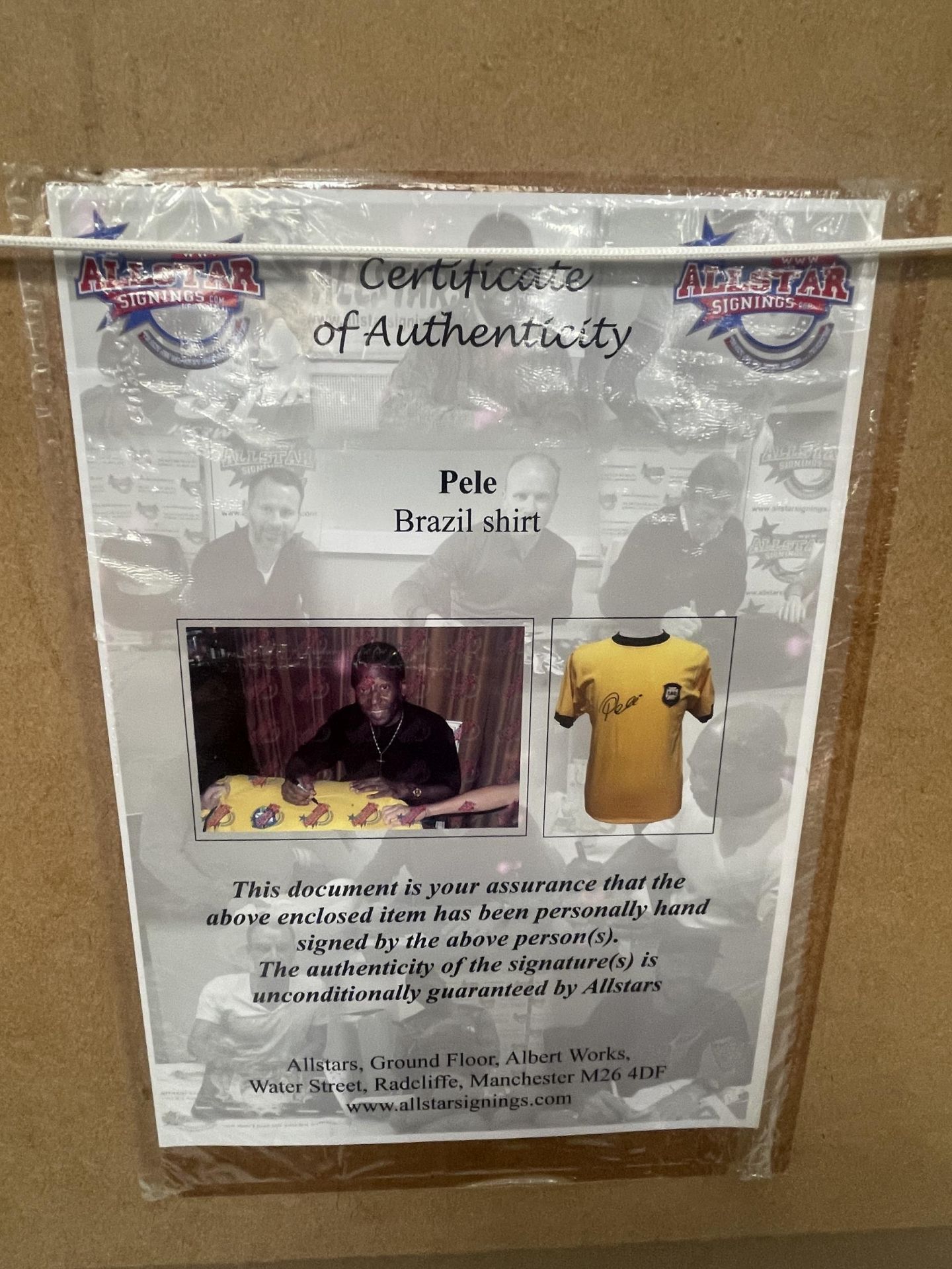 A FRAMED PELE FOOTBALL MONTAGE WITH SIGNED SHIRT, WITH ALL STAR SIGNINGS CERTIFICATE OF AUTHENTICITY - Image 4 of 4