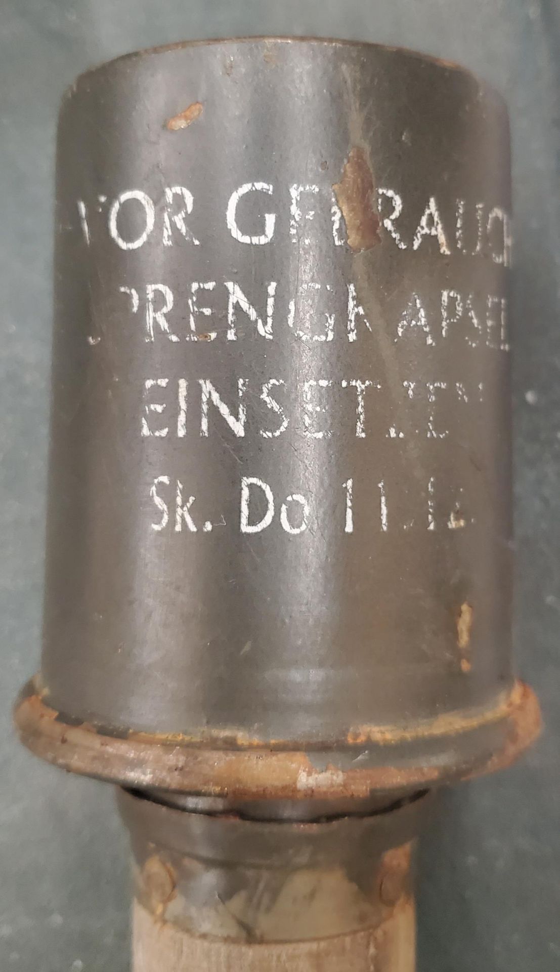 A WORLD WAR II STICK GRENADE - Bild 2 aus 2