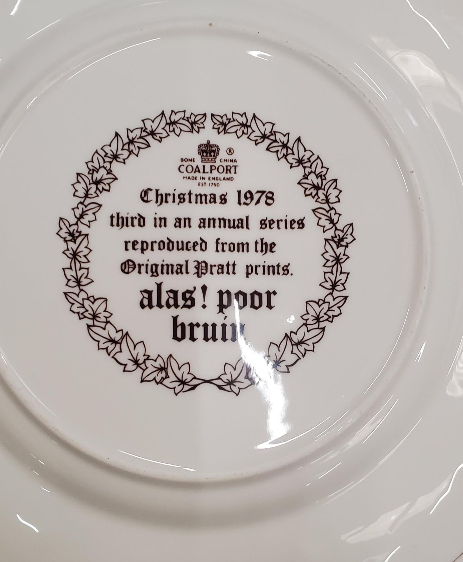 FOUR 1978 COALPORT CHRISTMAS CABINET PLATES - Bild 3 aus 3