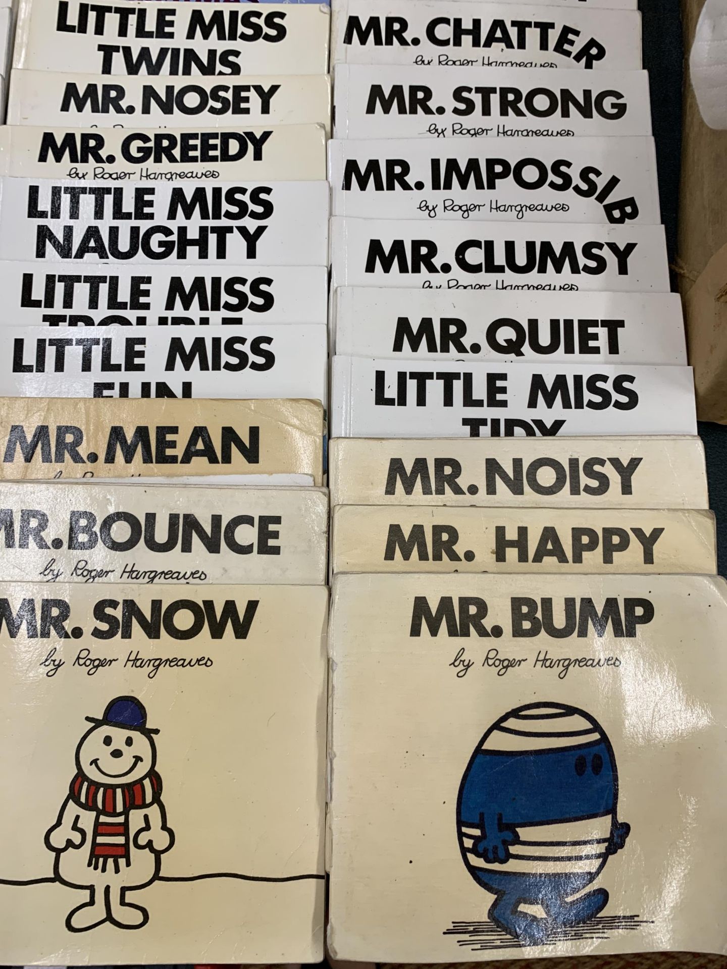 A COLLECTION OF FORTY FOUR MR MEN BY ROGER HARGREAVES CHILDREN'S BOOKS - Image 4 of 5