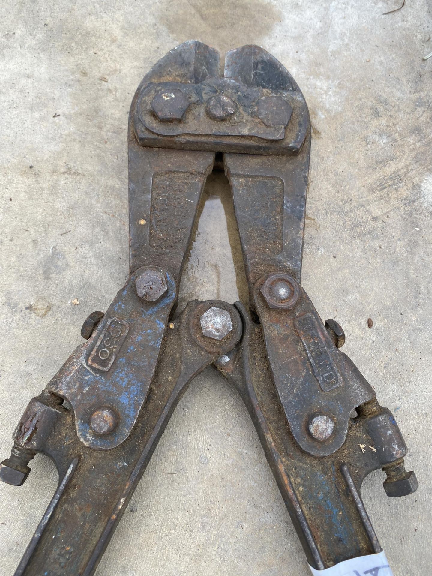 A PAIR OF RECORD BOLT CUTTERS - Image 2 of 2