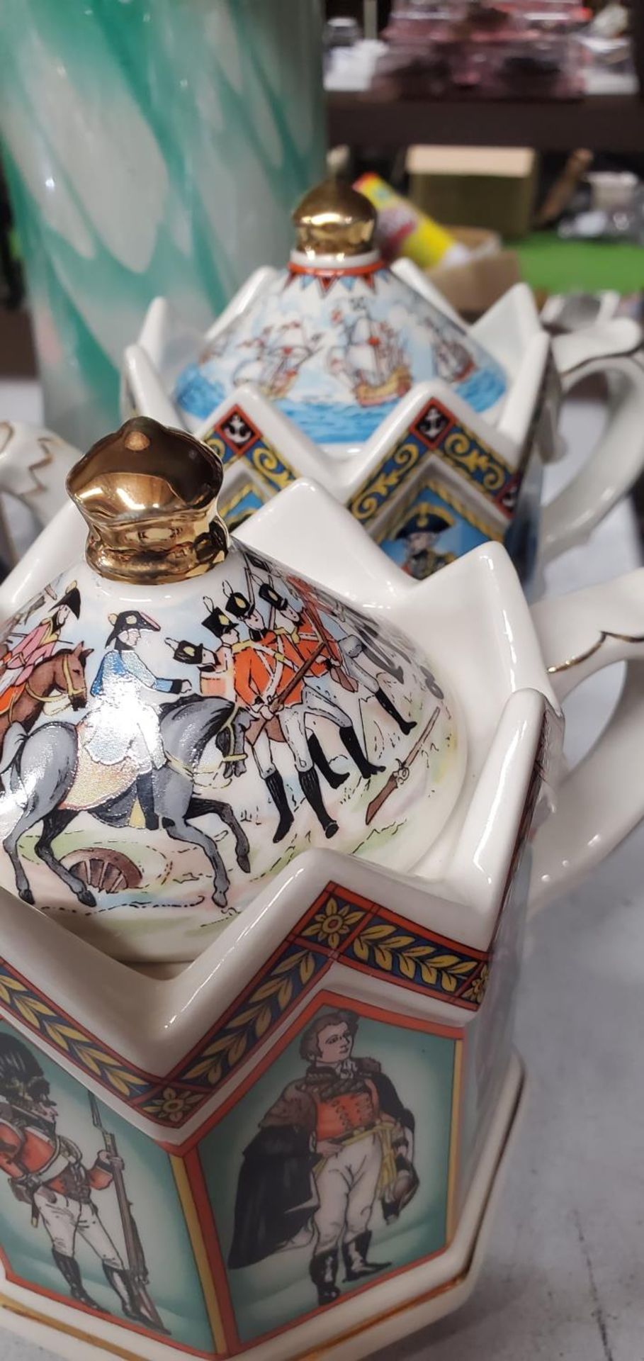 FOUR SADLER TEAPOTS TO INCLUDE ELIZABETH 1, THE DUKE OF WELLINGTON, KING HENRY VIII AND LORD - Image 3 of 3