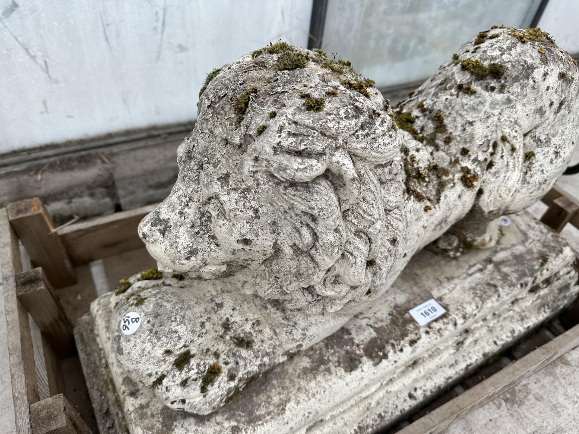 A RECONSTITUTED STONE LION GARDEN FIGURE WITH PLINTH BASE - Image 2 of 3