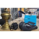 AN AMAZON 'ALEXA' ECHO AUTO, HEADPHONES, WINE BOTTLE HOLDER AND POURER AND A VINTAGE BRASS OIL LAMP