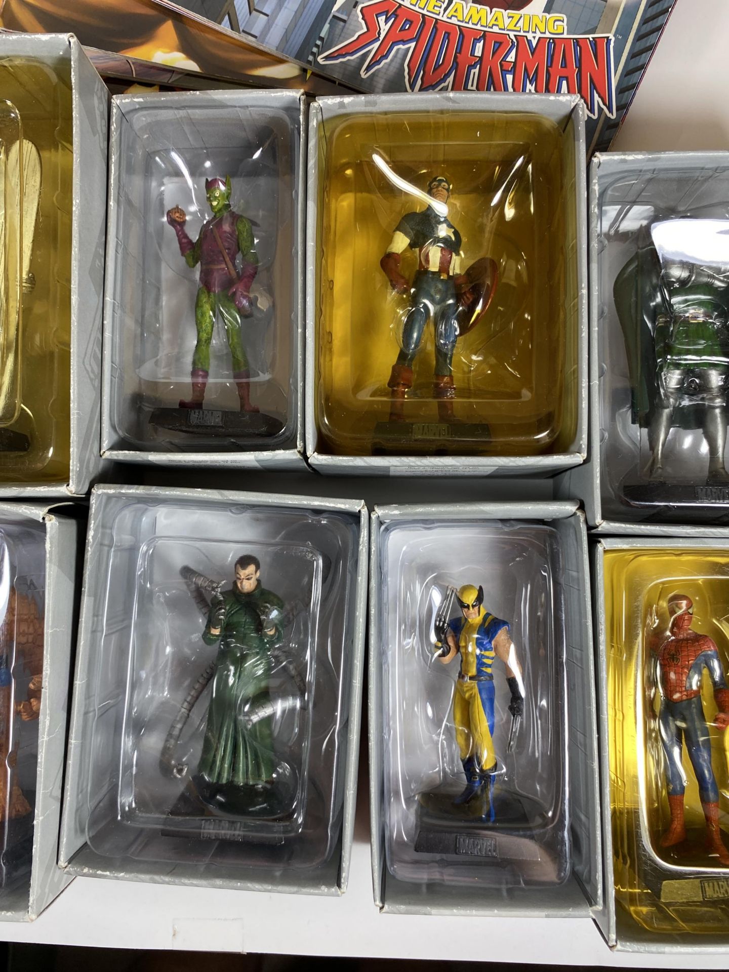 A LARGE MARVEL CLASSIC LEAD FIGURE COLLECTION BY EAGLEMOSS 1-49 FIGURE SET COMPLETE WITH - Image 4 of 9