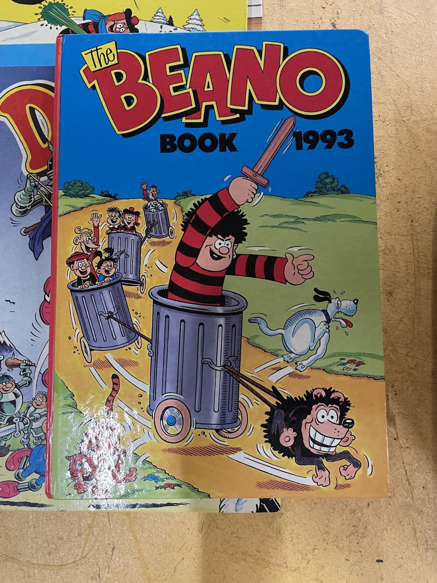 A COLLECTION OF BEANO AND DANDY BOOKS - 14 IN TOTAL - Image 2 of 3