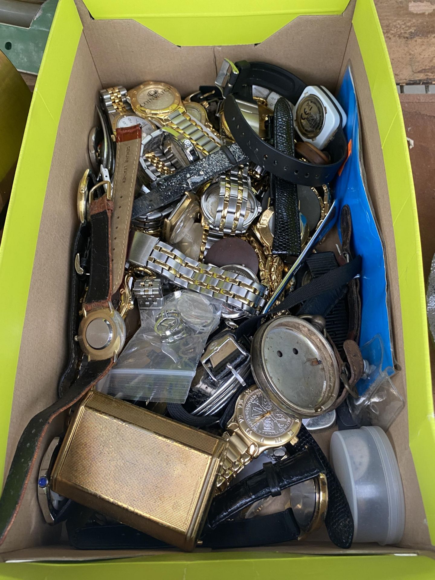 A LARGE ASSORTMENT OF WRIST WATCH SPARES TO INCLUDE FACES, STRAPS ETC