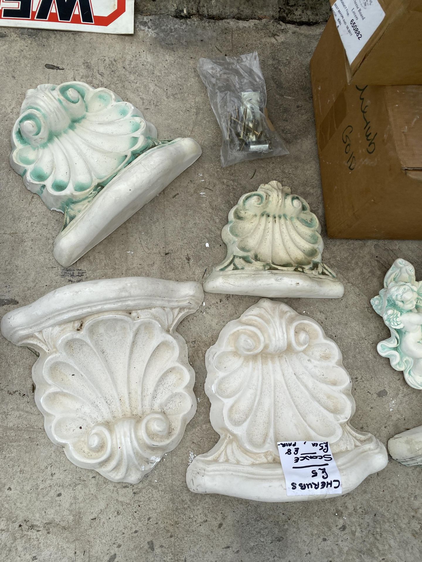 AN ASSORTMENT OF WALL SCONCES AND CHERUB WALL PLAQUES - Image 2 of 4