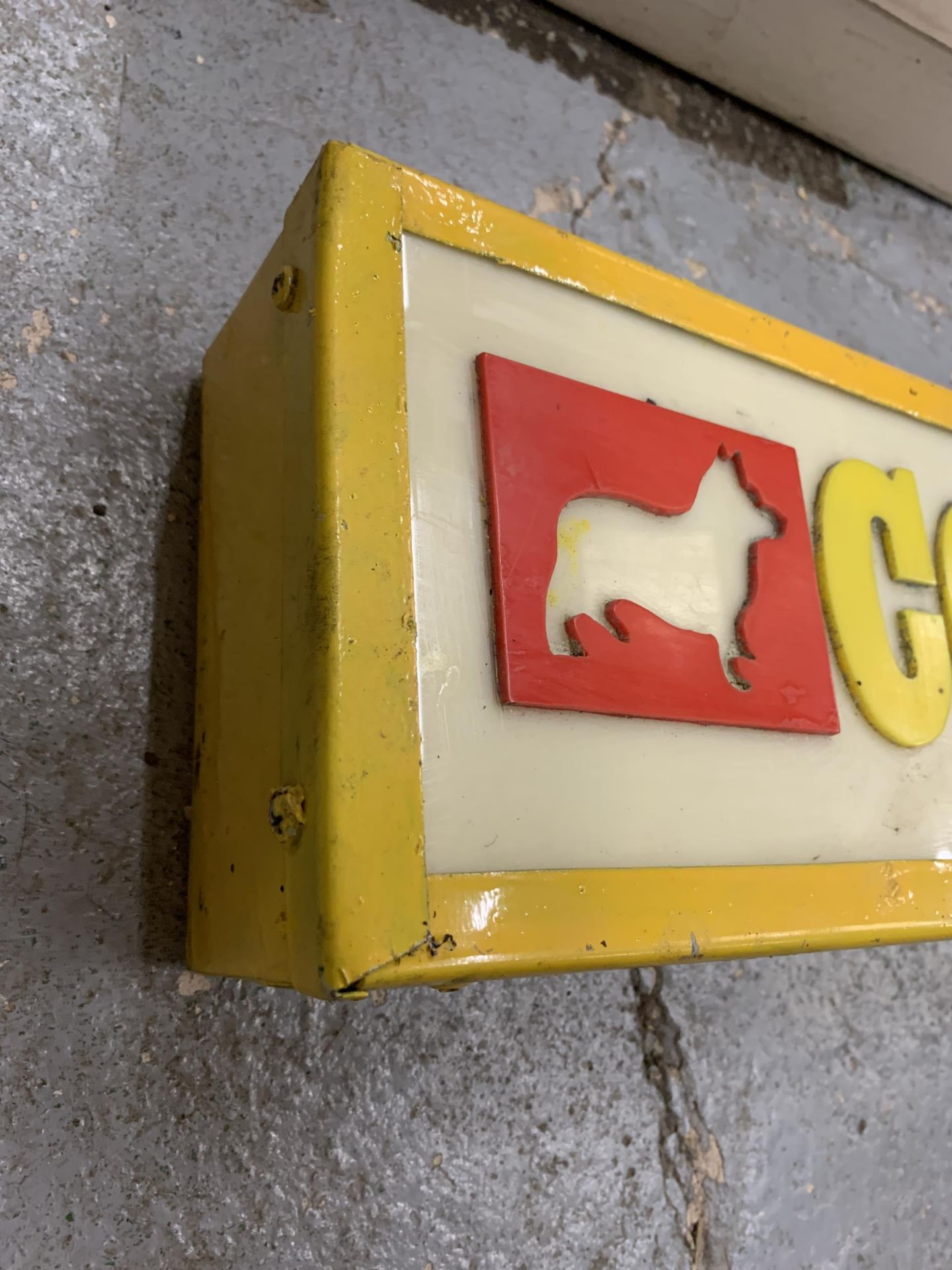 A CORGI TOYS ILLUMINATED LIGHT BOX SIGN 68CM X 17CM - Image 2 of 2