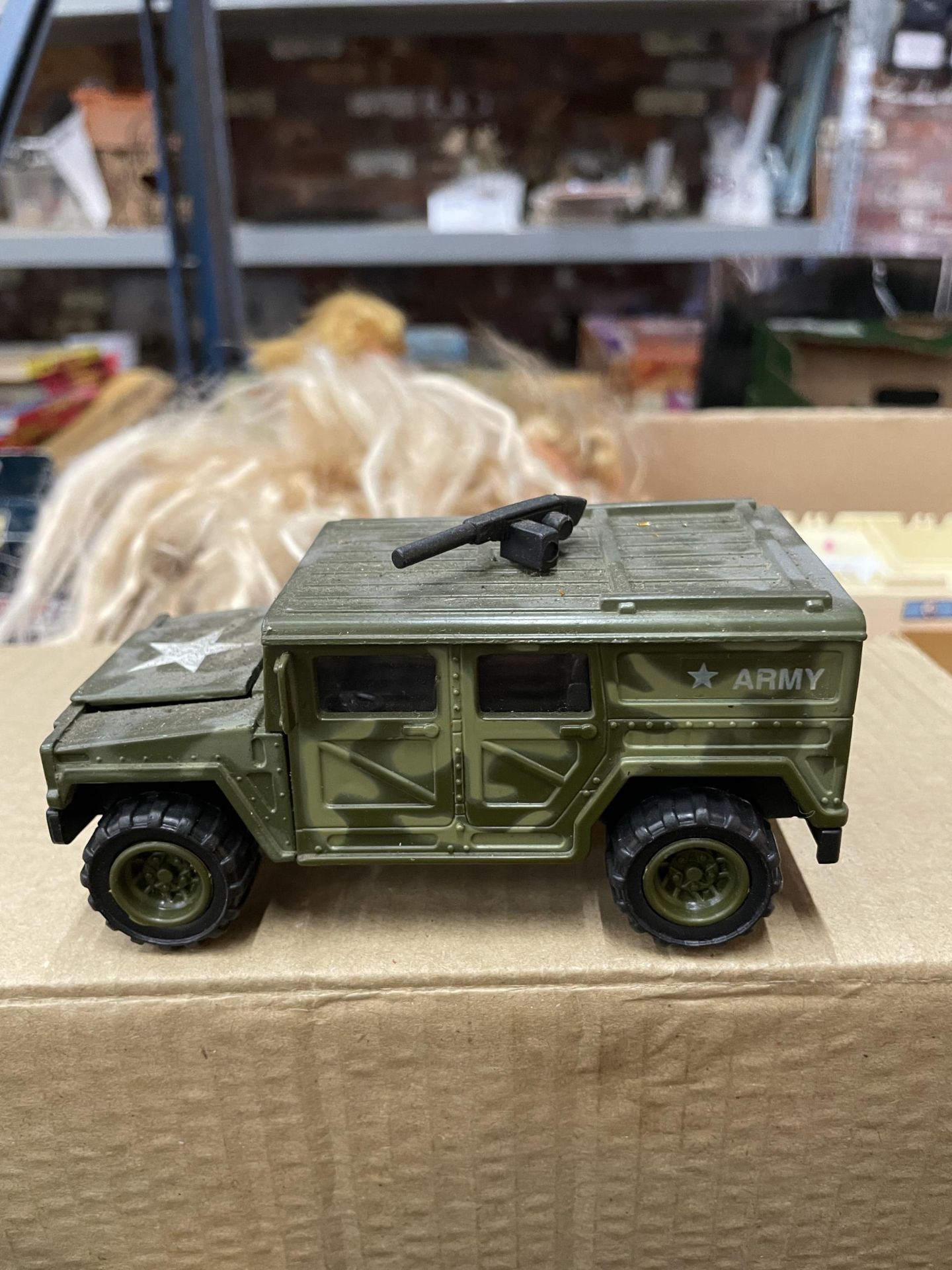 A QUANTITY OF VINTAGE ARMY VEHICLES TO INCLUDE DINKY, CORGI, ETC., TANKS, TRUCKS, HELICOPTERS - Image 2 of 4