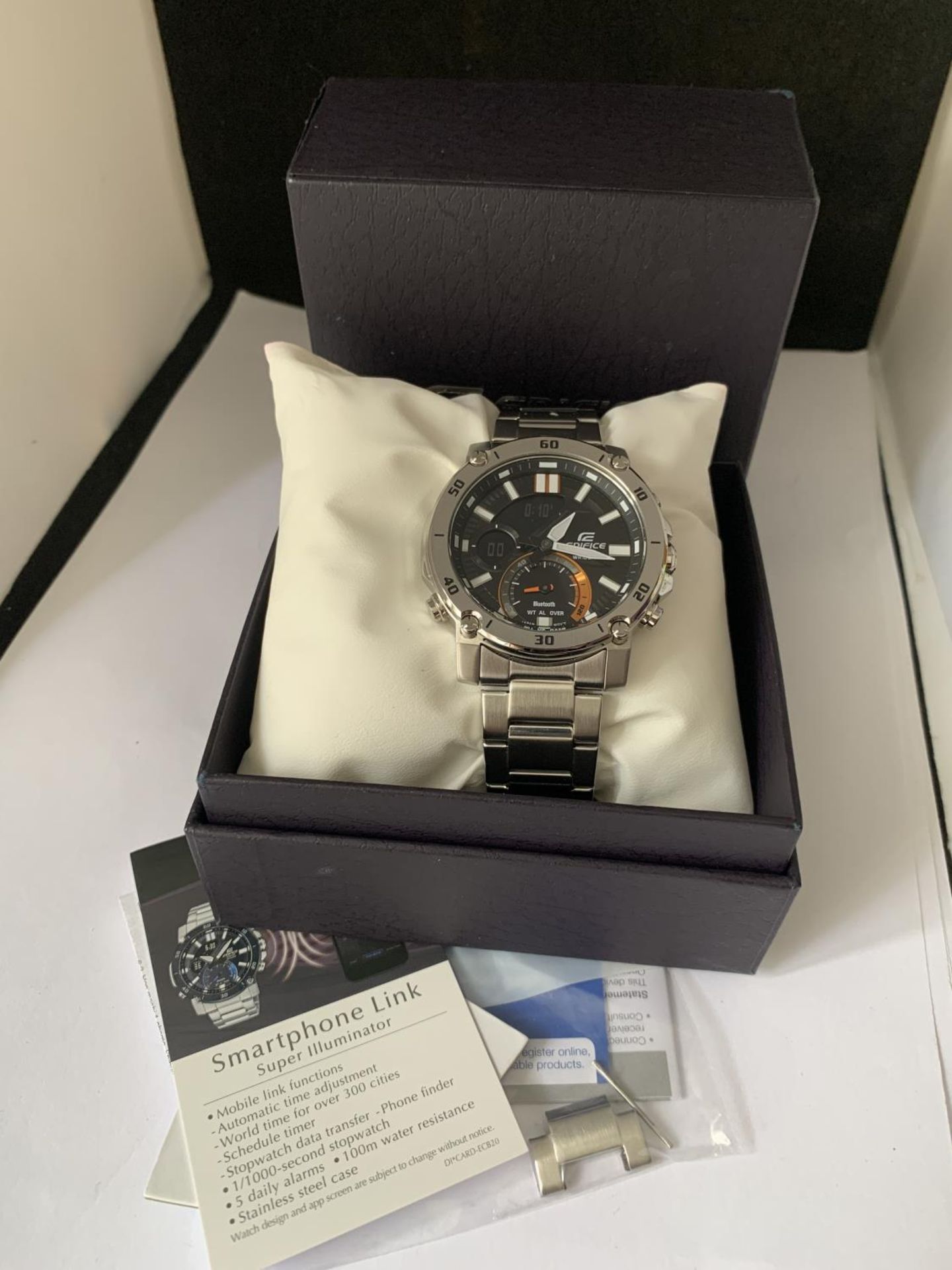 AN AS NEW AND BOXED CASIO EDIFICE BLUE TOOTH WRIST WATCH SEEN WORKING BUT NO WARRANTY
