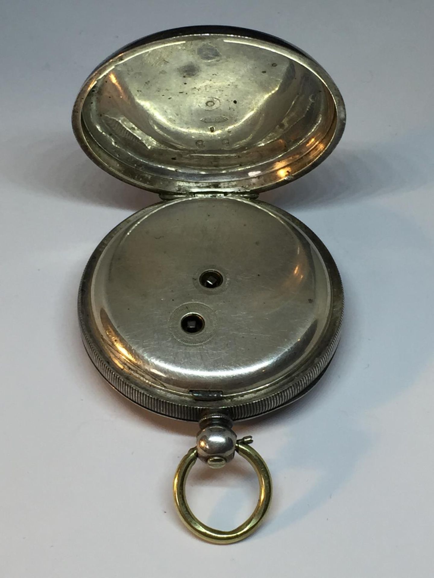 A MARKED 935 SILVER POCKET WATCH SEEN WORKING BUT NO WARRANTY GIVEN - Image 3 of 4