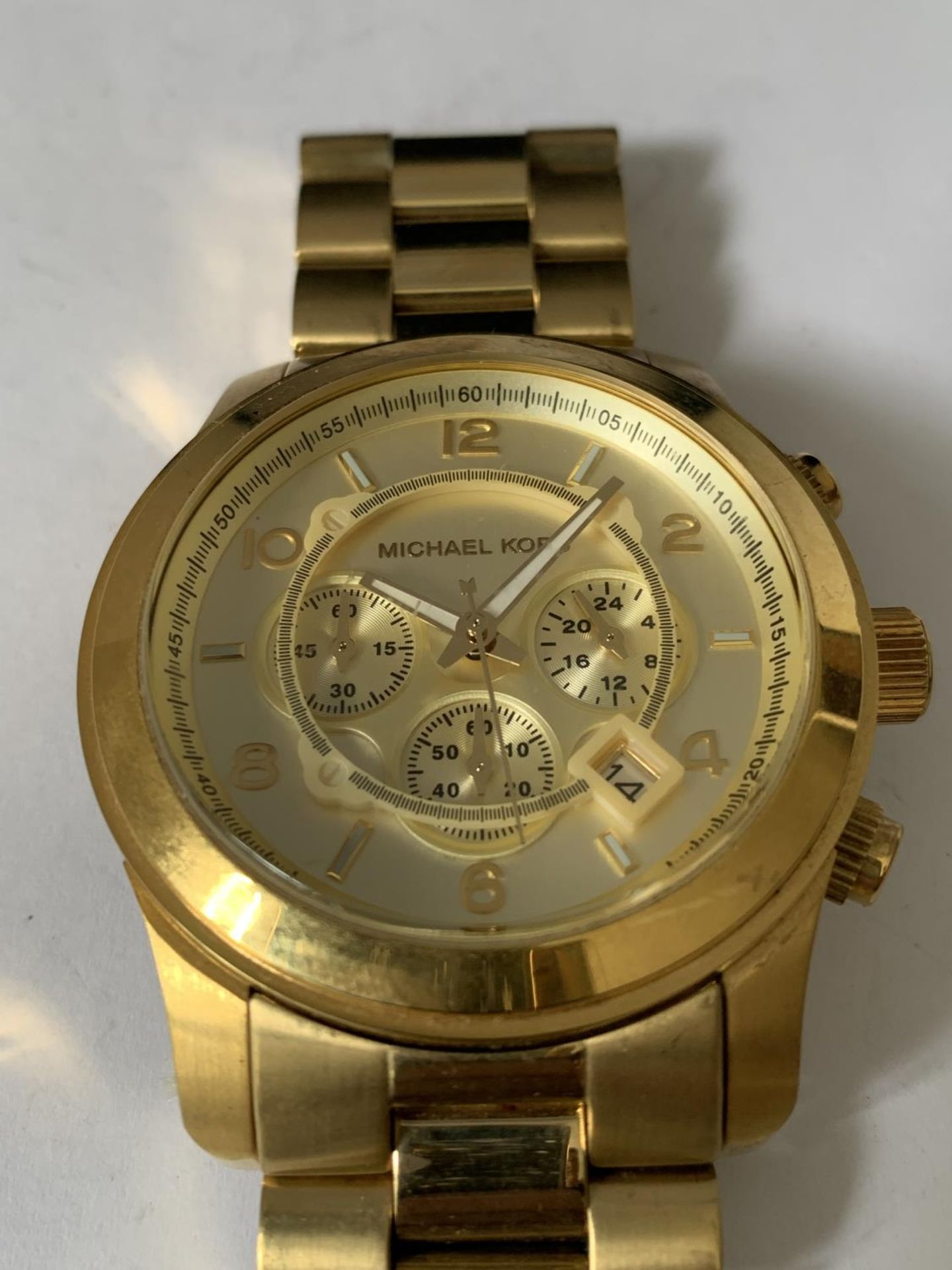 A MICHAEL KORS WRIST WATCH - Bild 2 aus 3