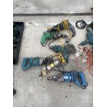 AN ASSORTMENT OF POWER TOOLS TO INCLUDE DRILLS ETC
