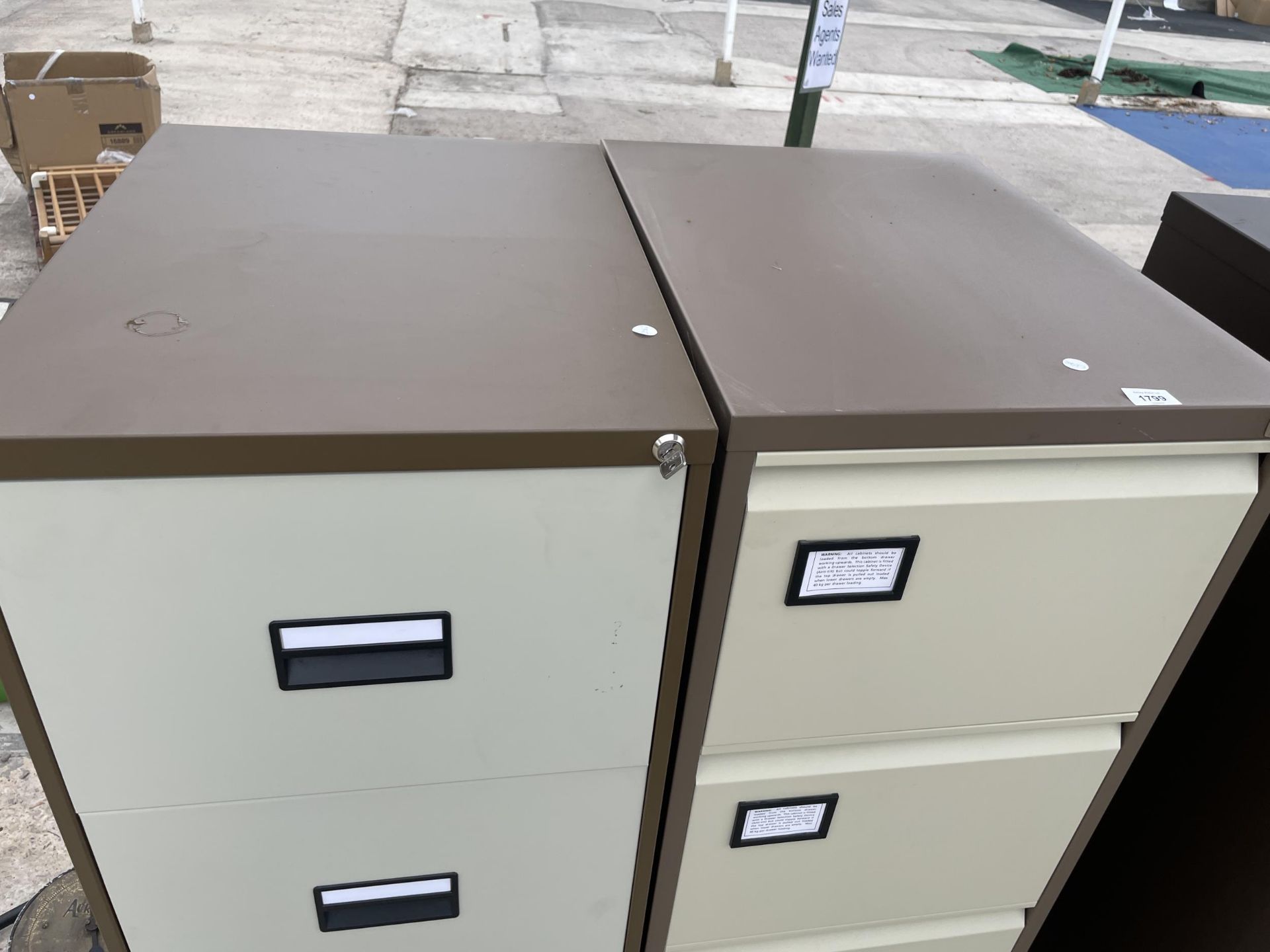 TWO FOUR DRAWER METAL FILING CABINETS BOTH WITH KEYS - Image 2 of 4