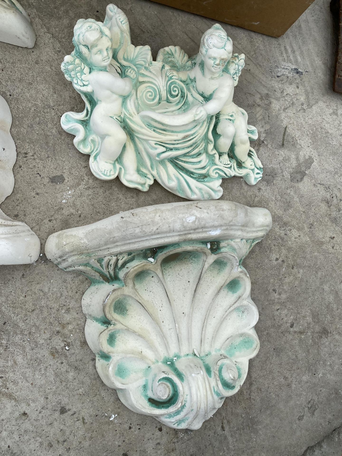 AN ASSORTMENT OF WALL SCONCES AND CHERUB WALL PLAQUES - Image 3 of 4