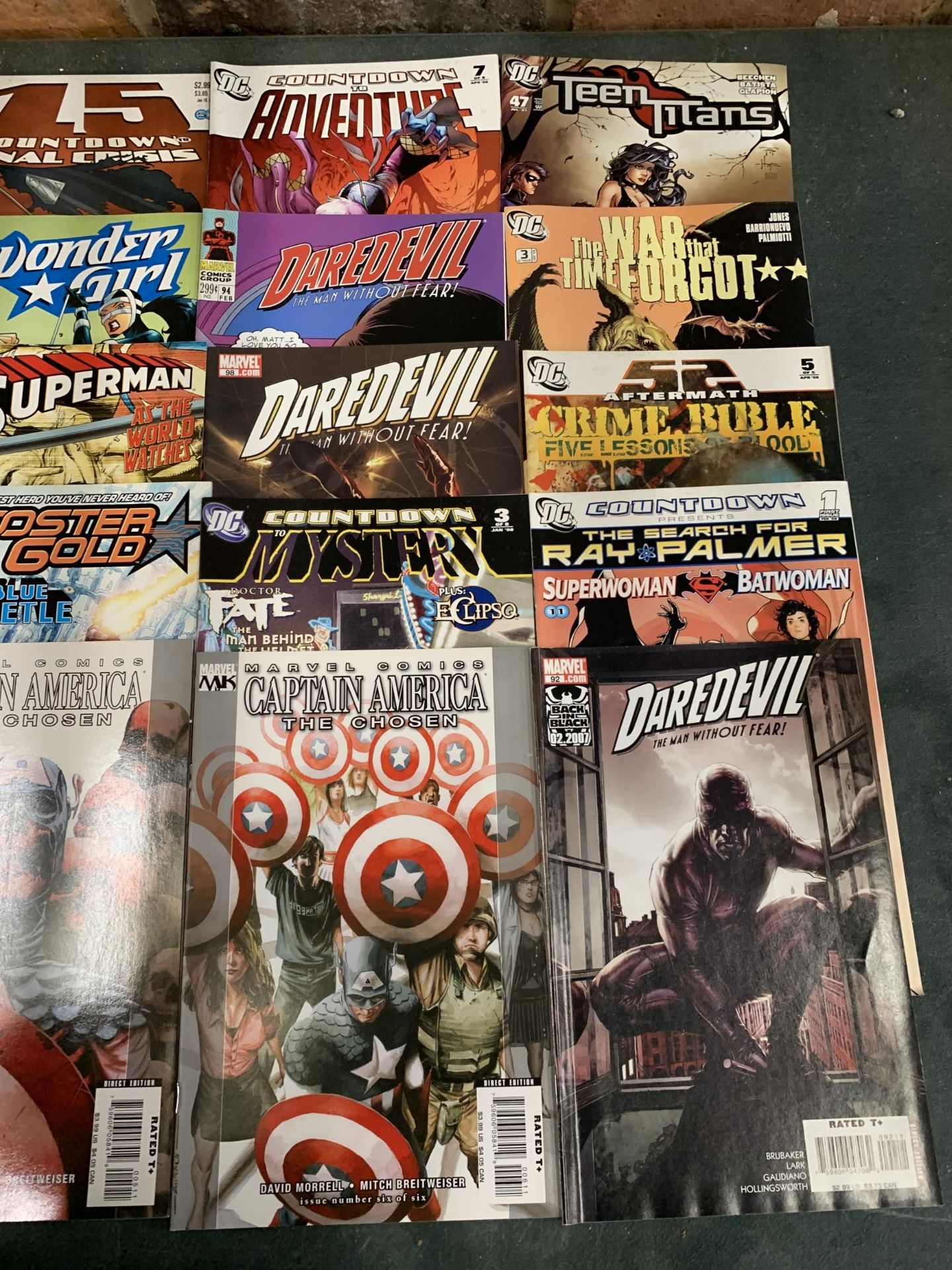 A COLLECTION OF DC COMICS, CAPTAIN AMERICA, DAREDEVIL ETC - Bild 3 aus 3