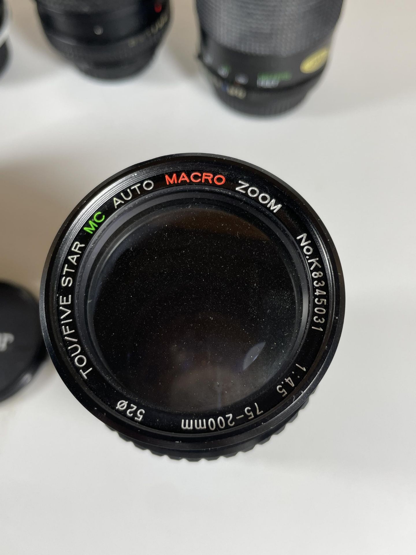 A GROUP OF FIVE VINTAGE CAMERA LENS' - TAMRON BBAR MC, MITSUKI MACRO, VIVITAR MACRO FOCUSING ZOOM, - Image 7 of 7