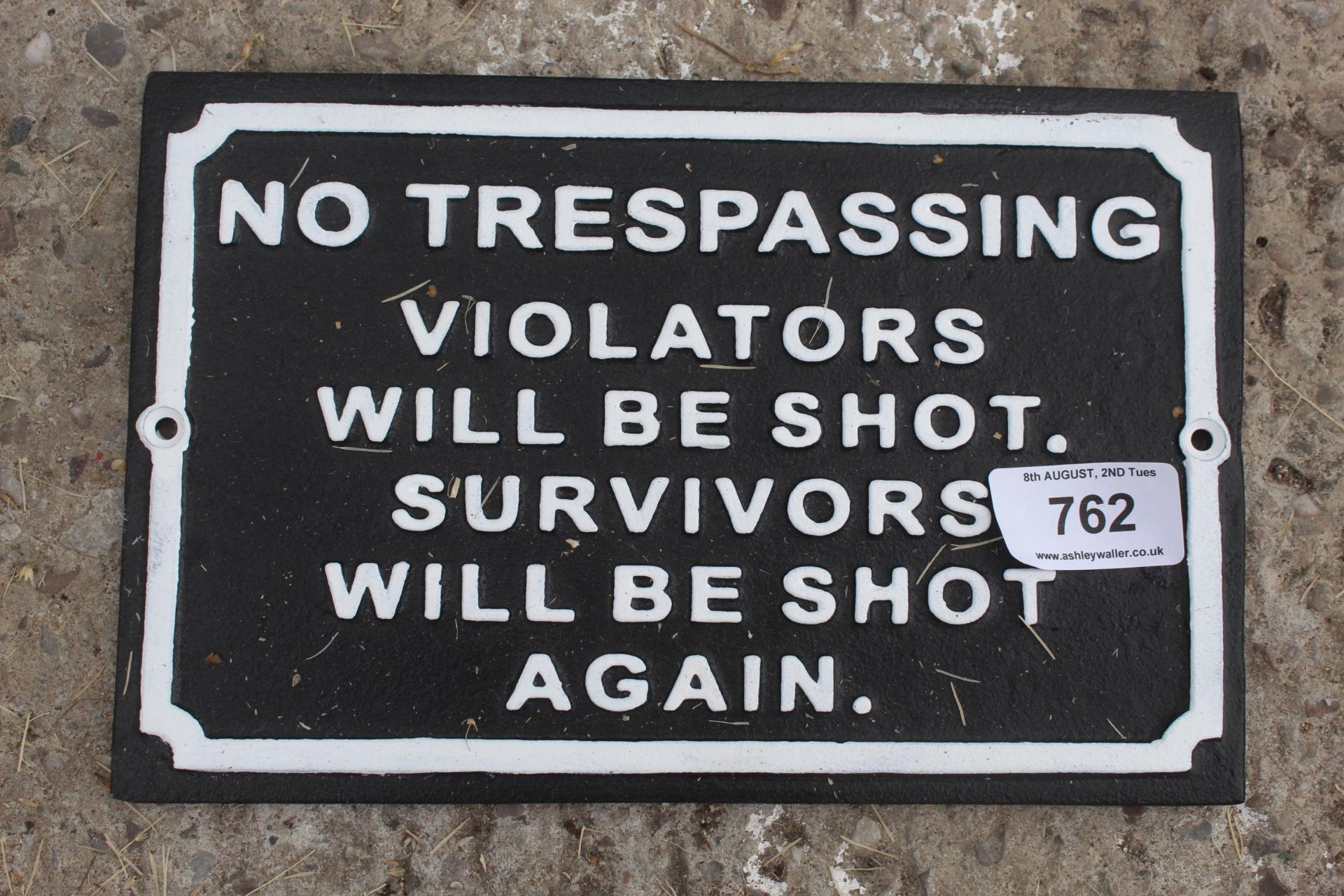 NO TREPASSER SIGN + VAT