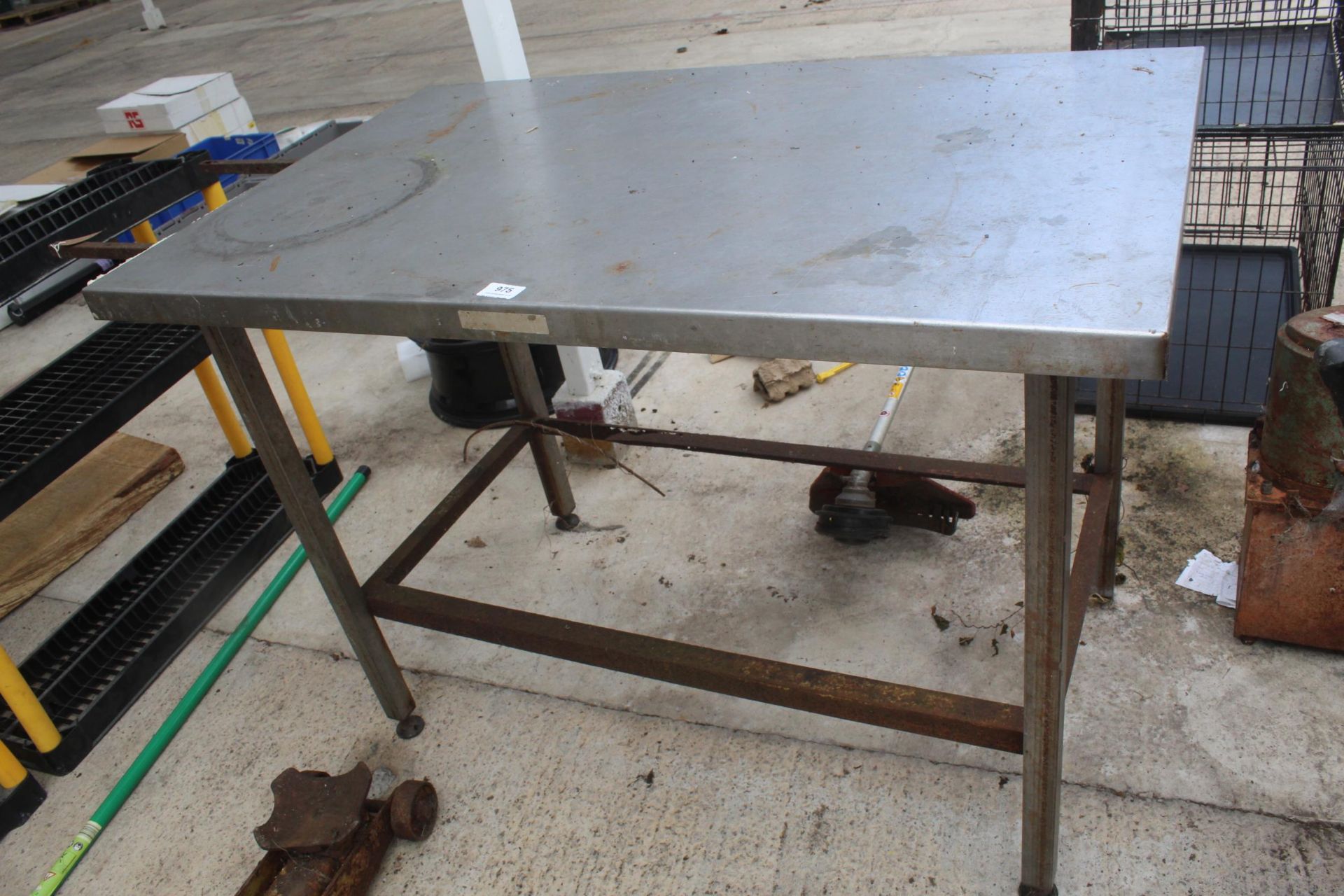 STAINLESS STEEL TABLE NO VAT