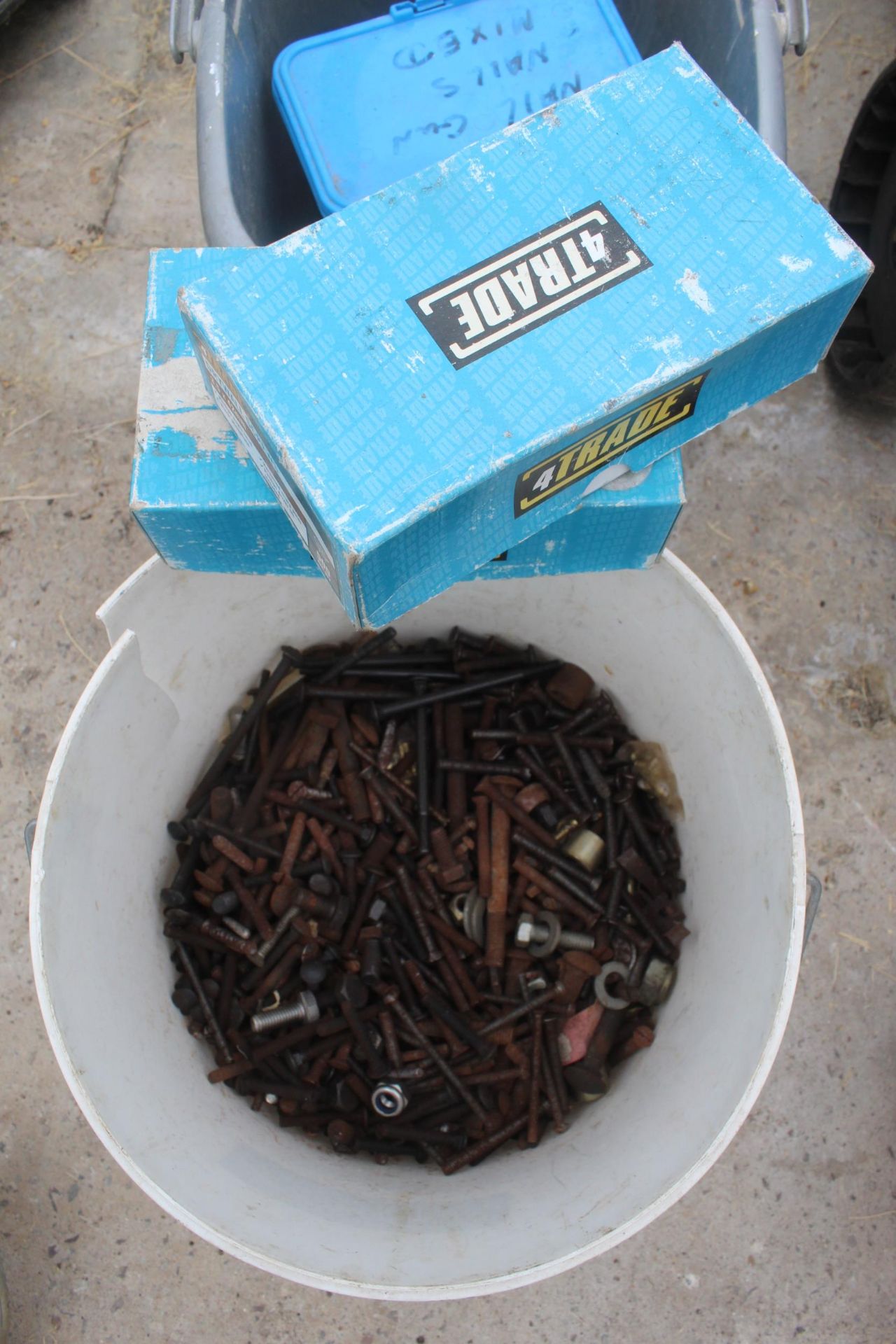 3 BUCKETS OF NAILS AND BOLTS NO VAT - Image 4 of 4