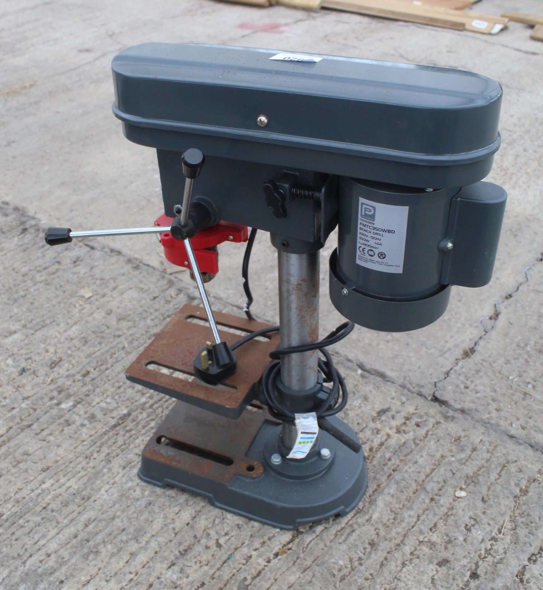 SMALL PILLAR DRILL 230V - 50HZ 350W NO VAT - Image 2 of 2