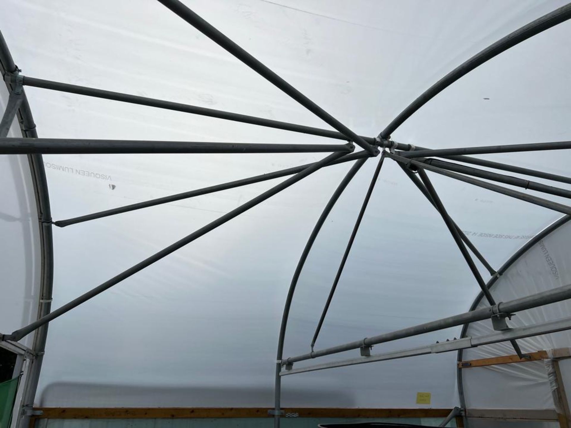 TWO BAY WIDE (36') AND TWO SECTION LONG (20') LONG POLY TUNNEL, TO INCLUDE ONLY THE HEAVY DUTY - Image 2 of 6