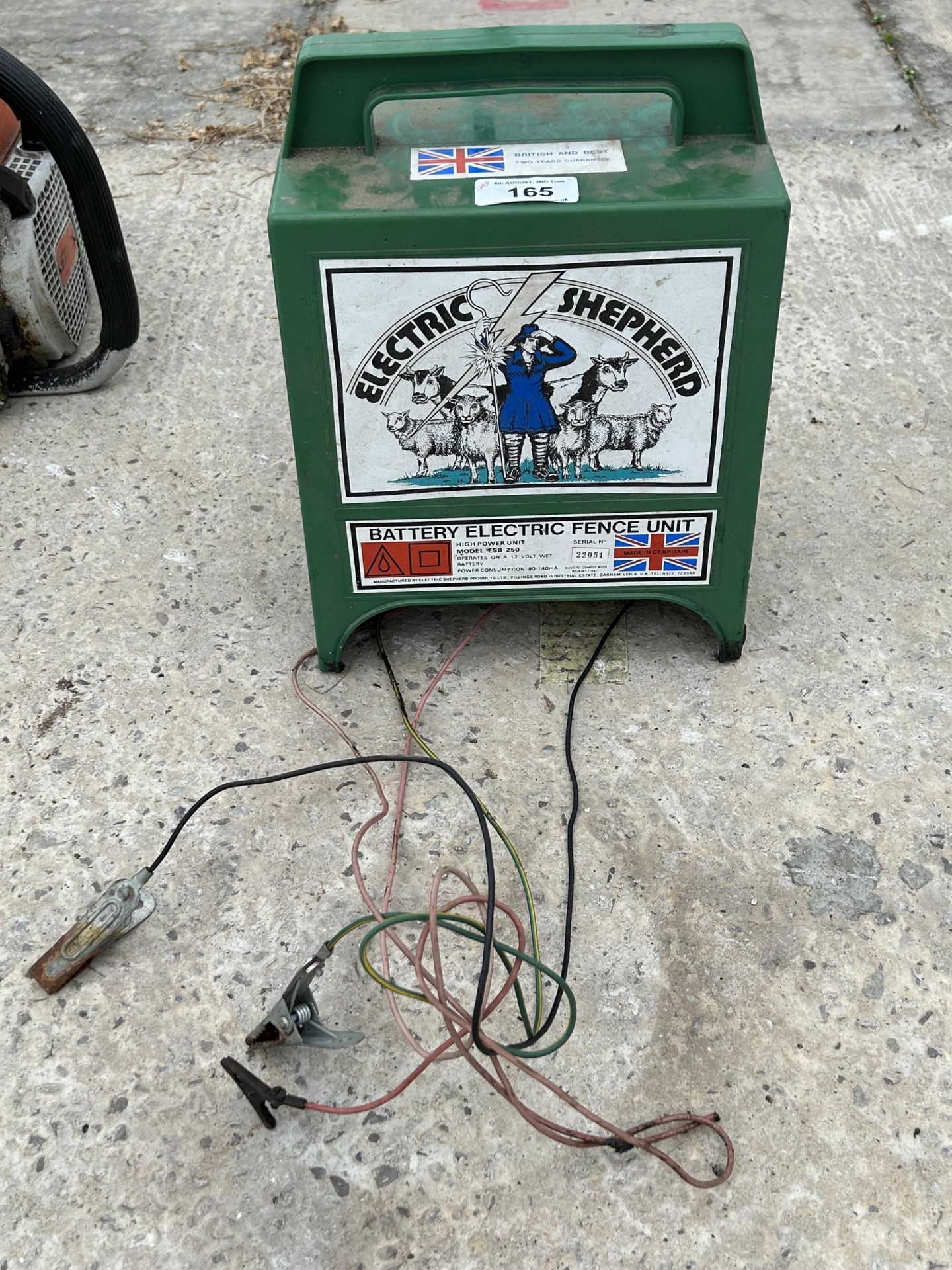A SHEPARD BATTERY ELECTRIC FENCE UNIT, BELIEVED TO BE IN GOOD WORKING ORDER BUT NO WARRANTY